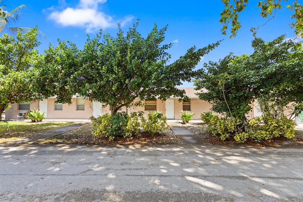 1BR – Apartment at 804 NW 2nd Avenue #C