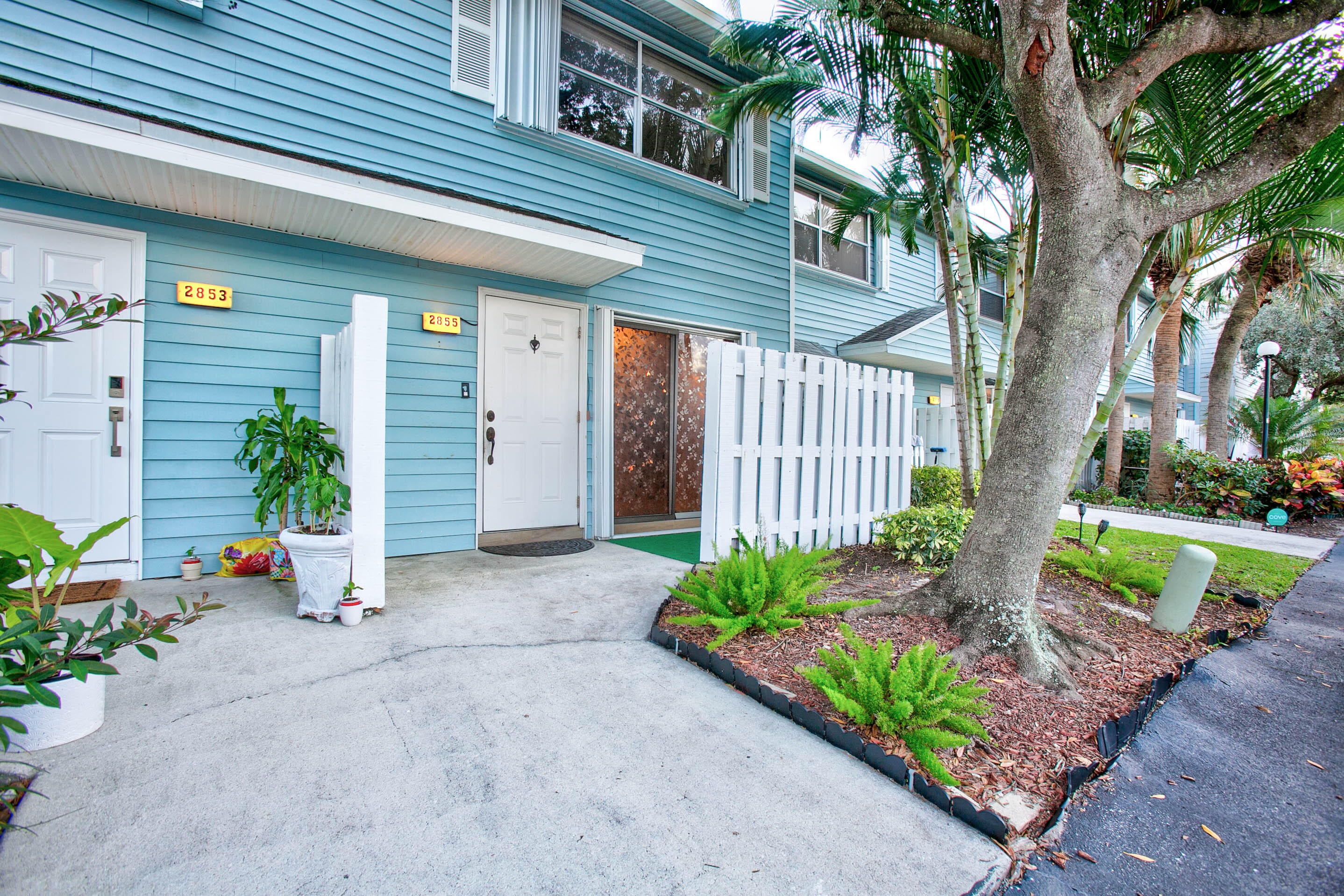 2BR – Townhouse at 2855 NE 15th Street #2855