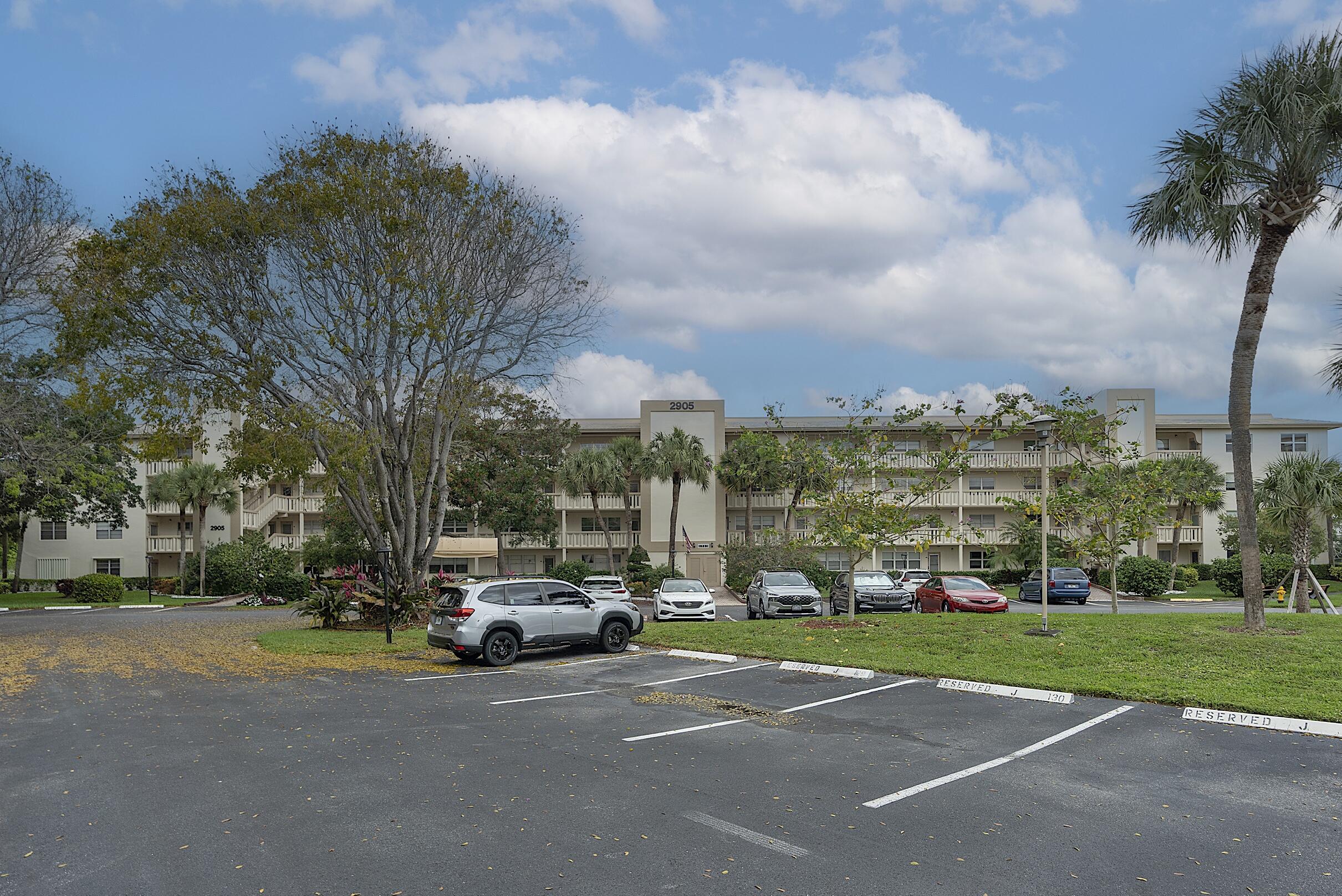 1BR – Condominium at 2905 Victoria Place #G4