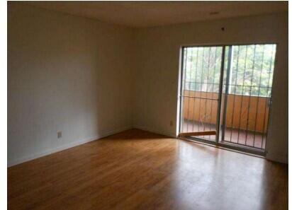 4BR – Townhouse at 5950 NW 27th Place #157