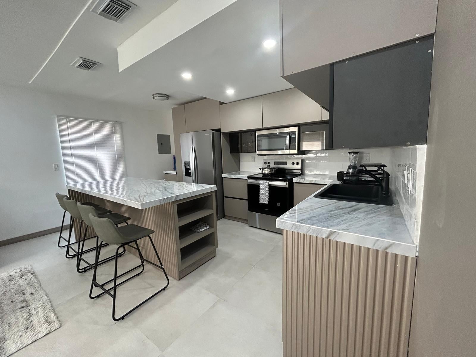 2BR – SingleFamilyResidence at 217 SW 15th Street