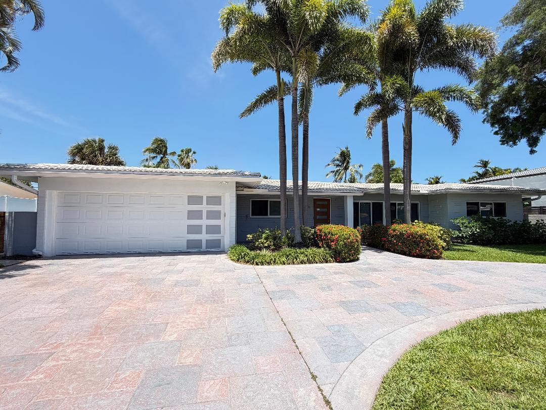 3BR – SingleFamilyResidence at 2701 NE 27th Court