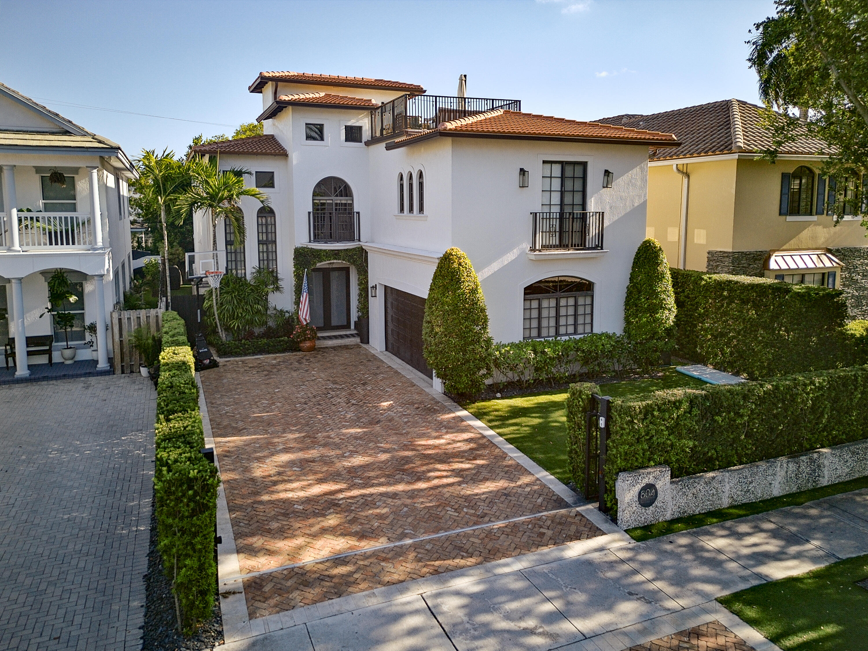 5BR – SingleFamilyResidence at 804 N Rio Vista Boulevard