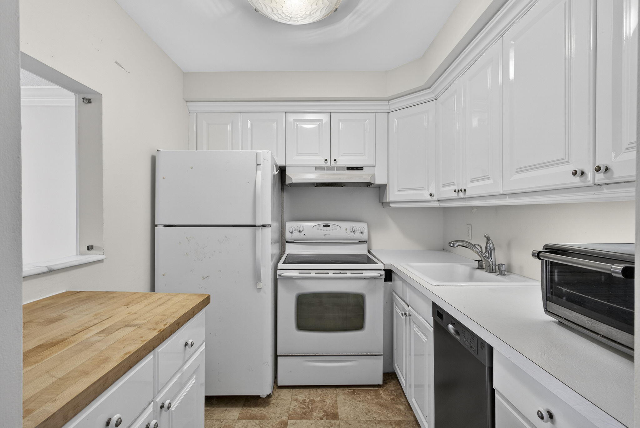 1BR – Condominium at 19 Hastings B