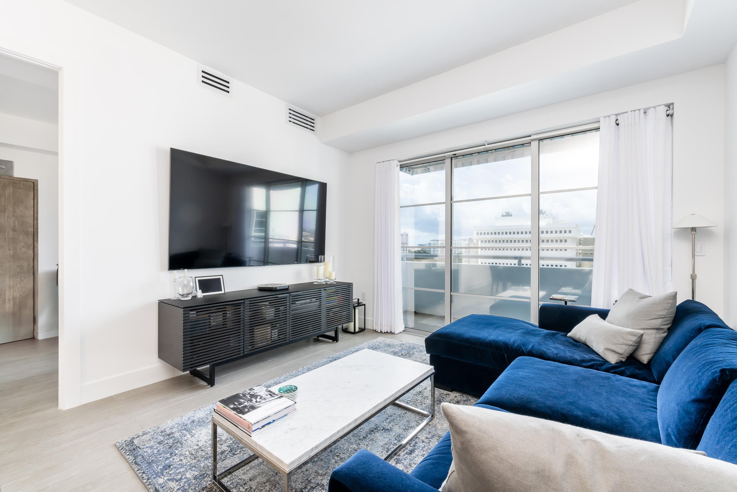 2BR – Condominium at 155 E Boca Raton Road #818