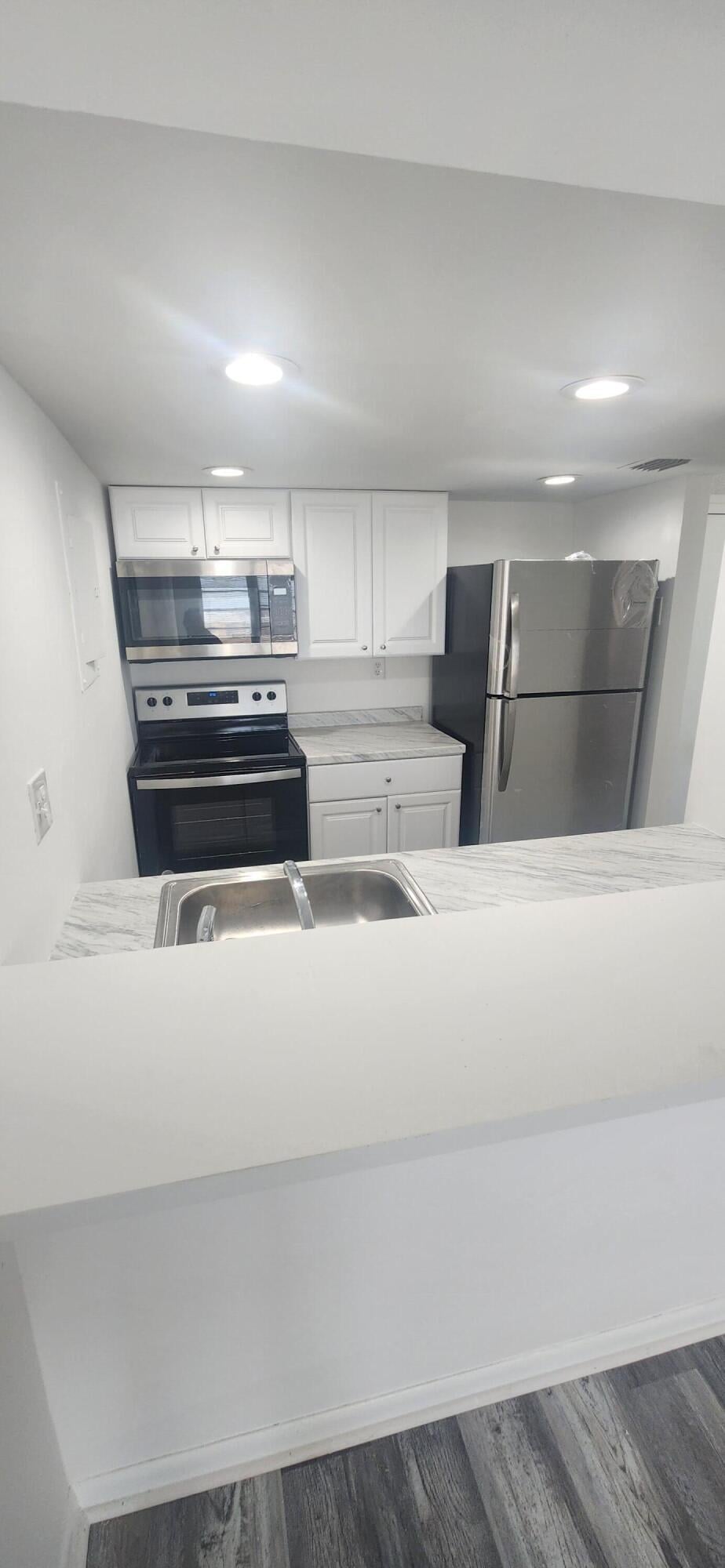 1BR – Condominium at 13390 NE 7th Avenue #304