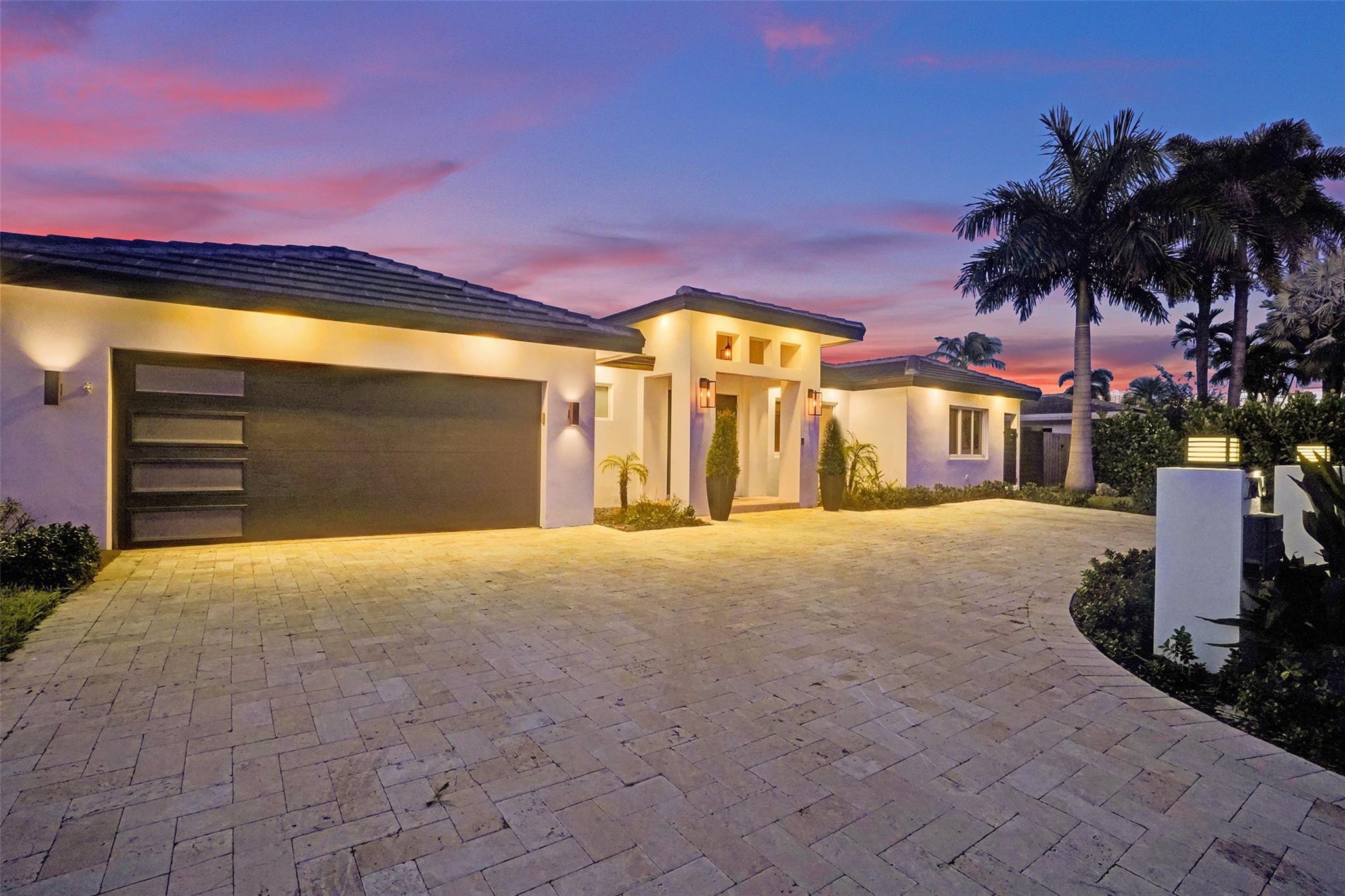 4BR – SingleFamilyResidence at 2805 NE 29th Street