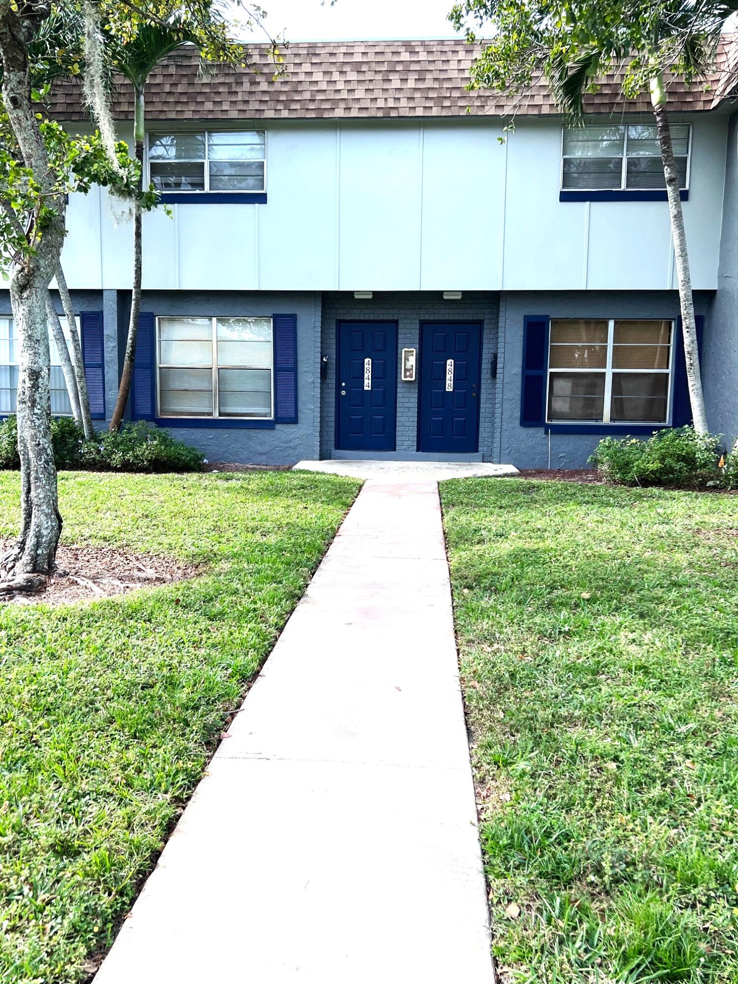 2BR – Townhouse at 4844 NW 9th Drive #4844