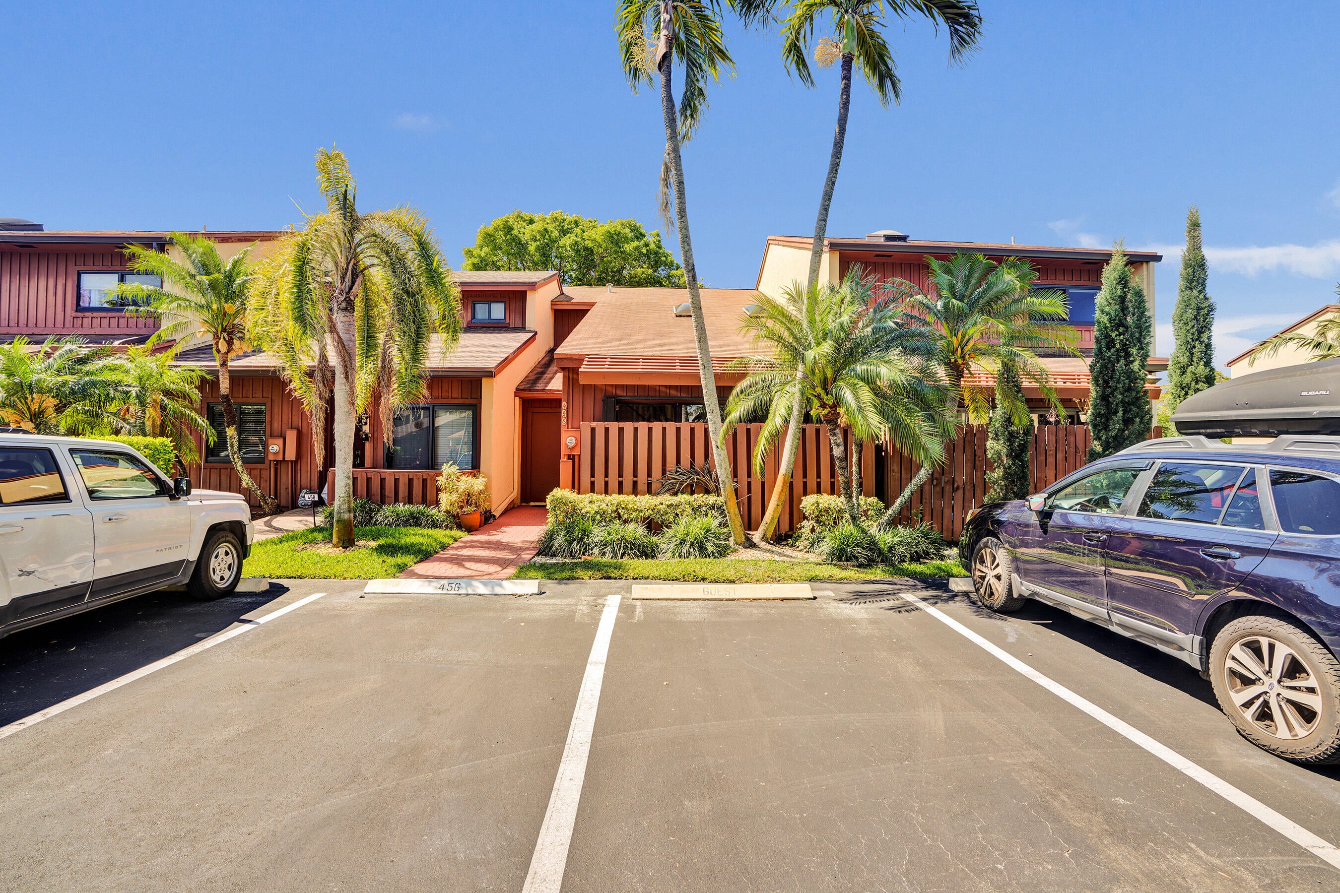 2BR – Townhouse at 456 SE 14th Street