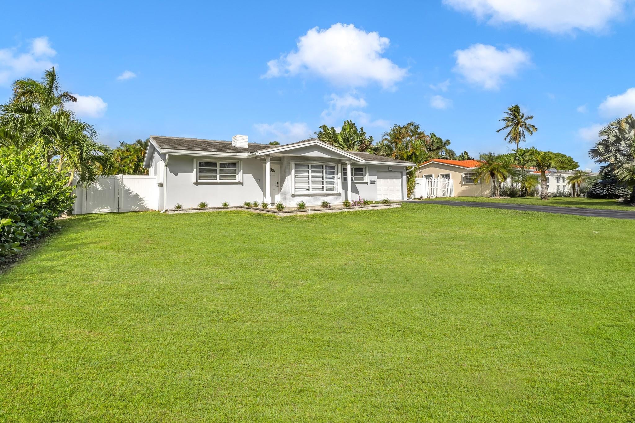 4BR – SingleFamilyResidence at 5211 NE 26th Avenue