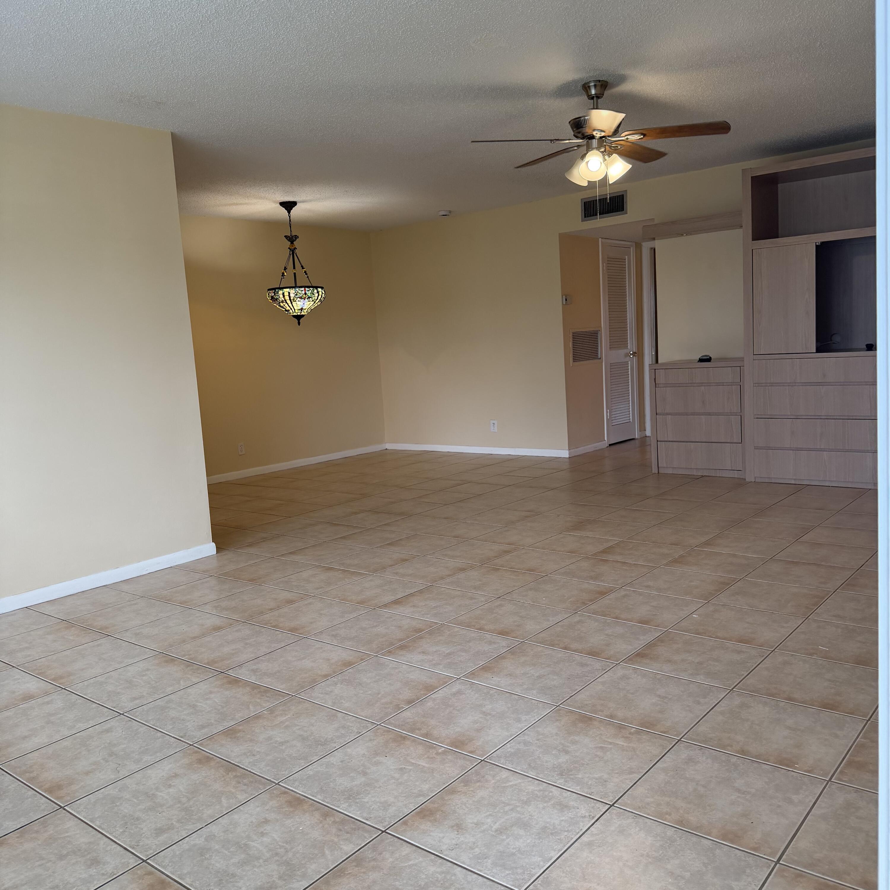 1BR – RNT at 707 High Point Boulevard N #Unit C