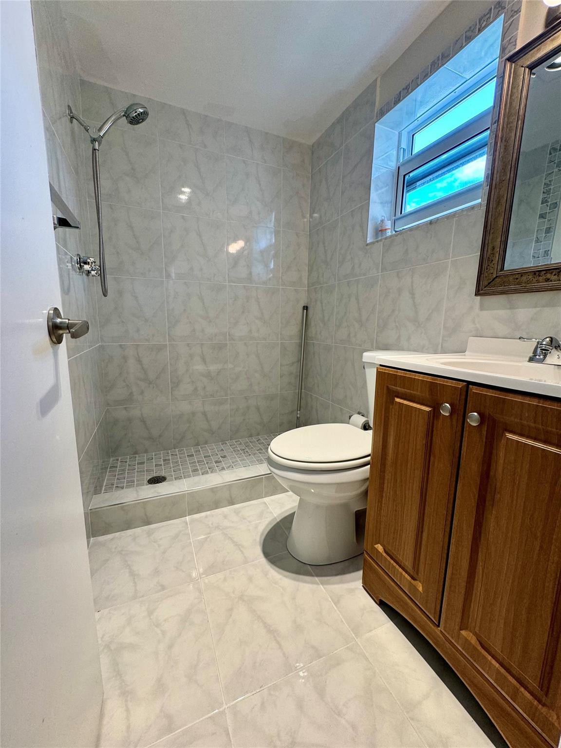 2BR – Condominium at 1747 Rodman Street #210