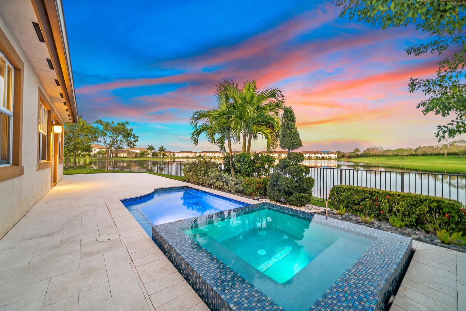 4BR – SingleFamilyResidence at 9820 S Miralago Way
