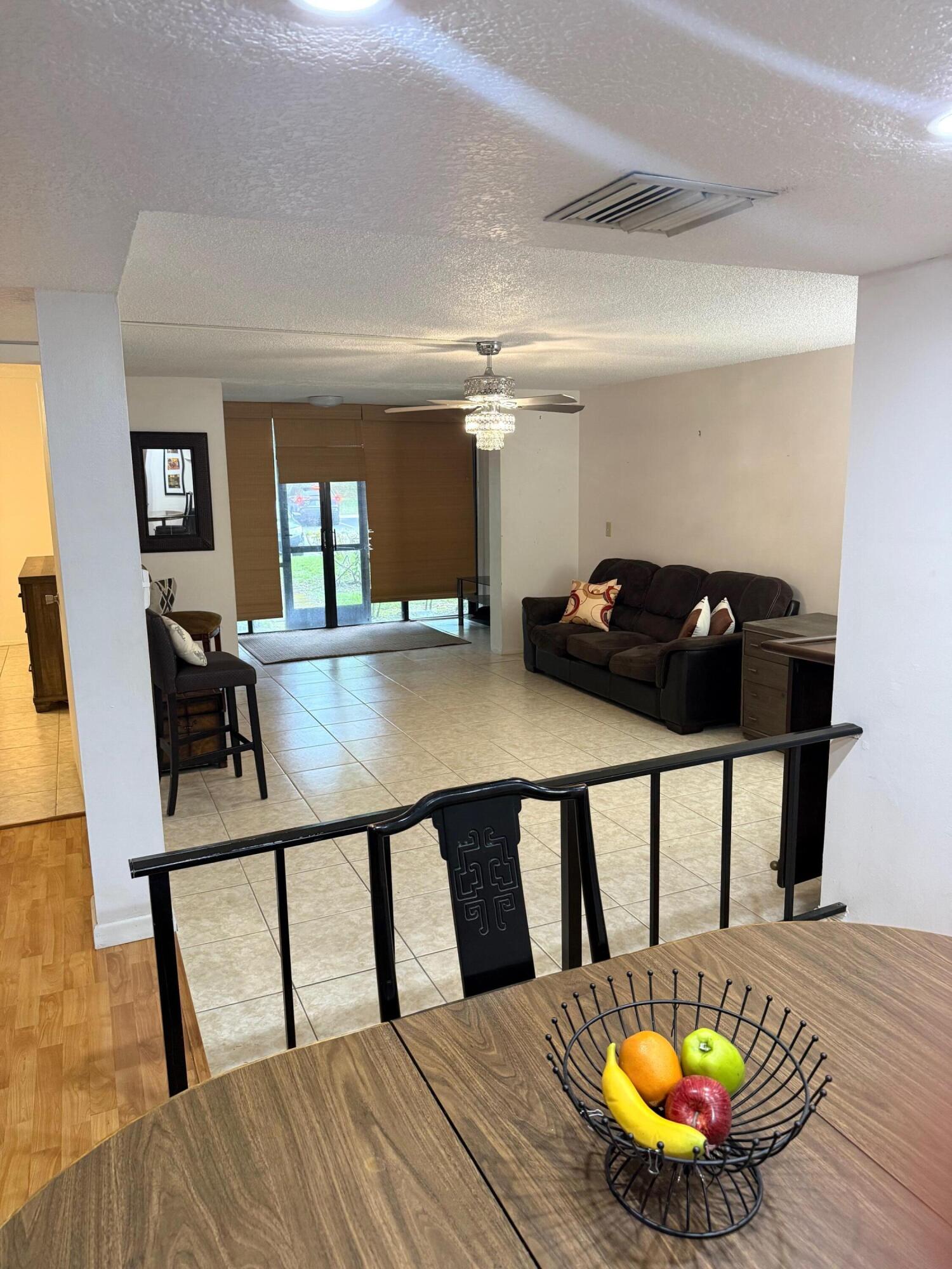 1BR – Condominium at 3720 Inverrary Drive #1f