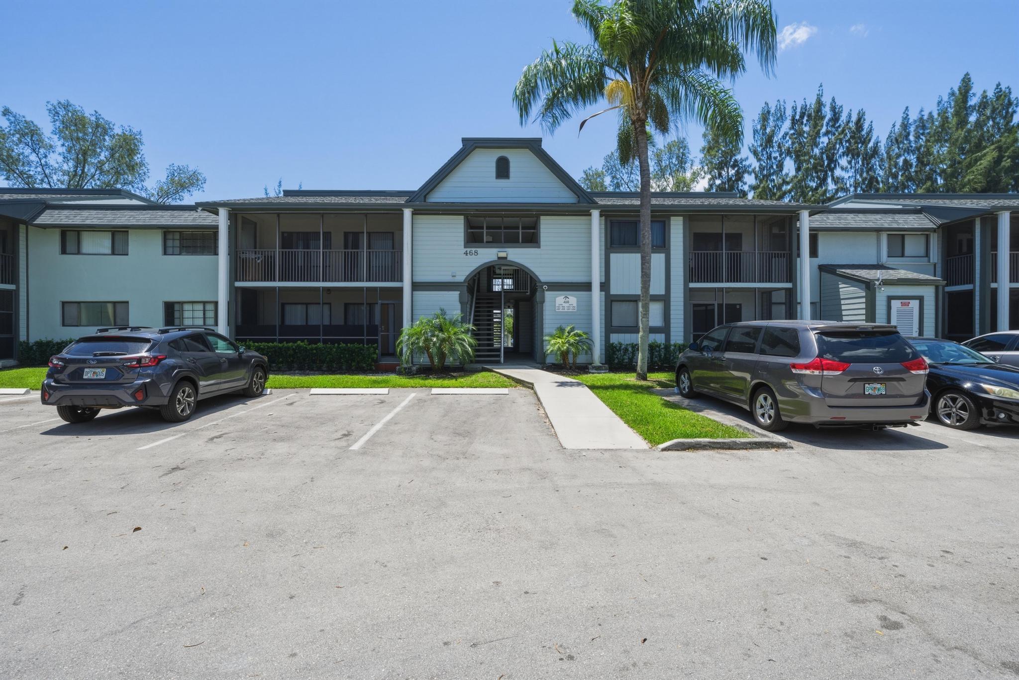 2BR – Condominium at 468 NE 206th Lane #108-6