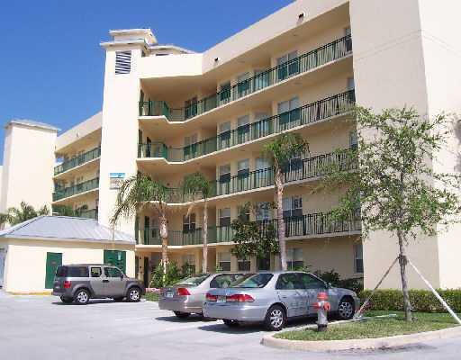 2BR – Condominium at 27 Royal Palm Way #406