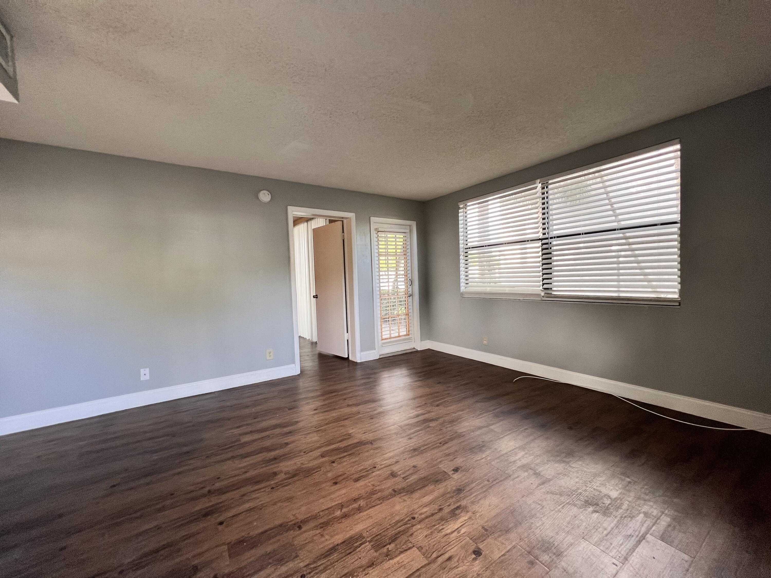 1BR – Condominium at 718 Executive Center Drive #111