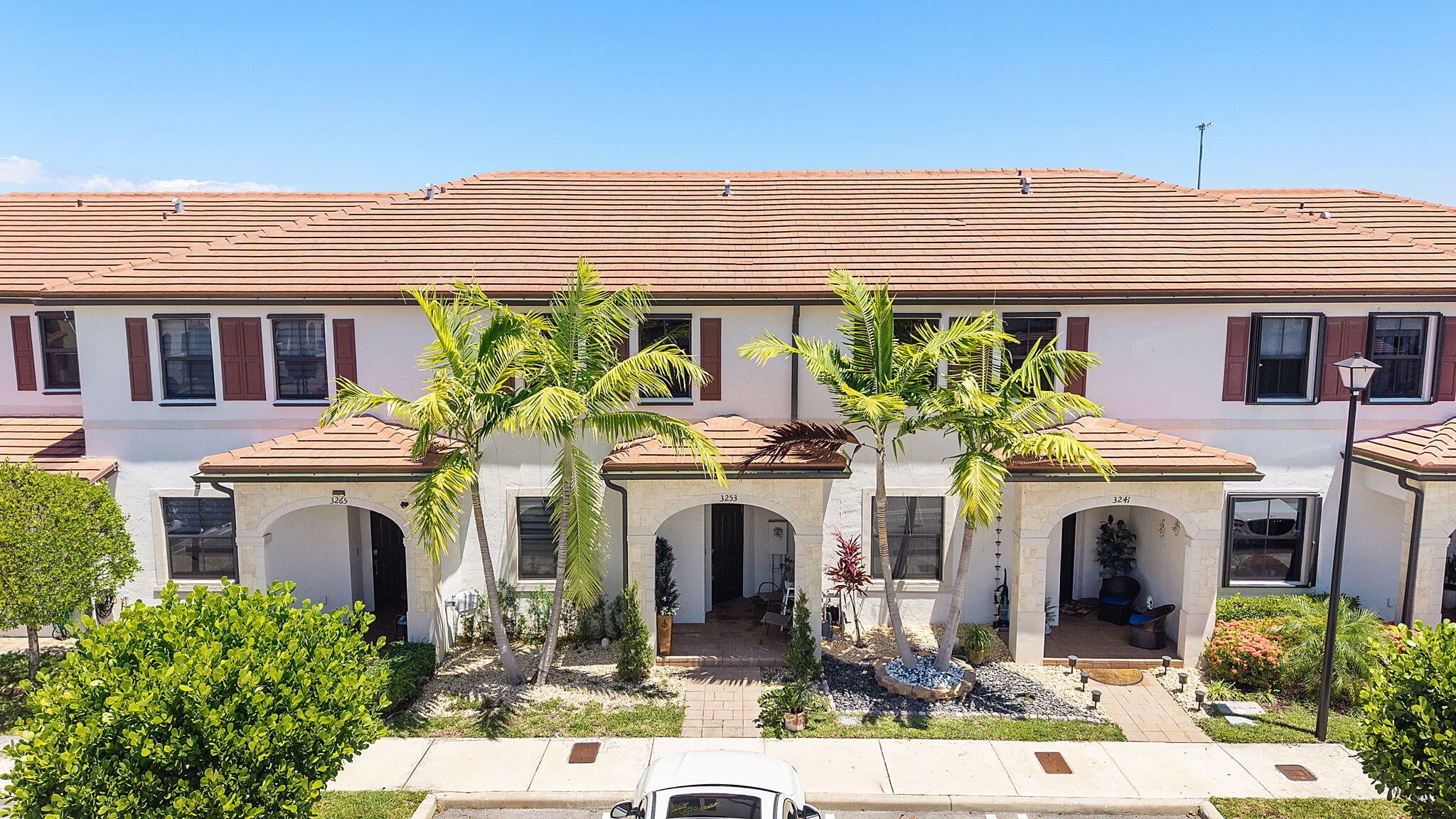 3BR – Townhouse at 3253 W 106th Terrace #3253