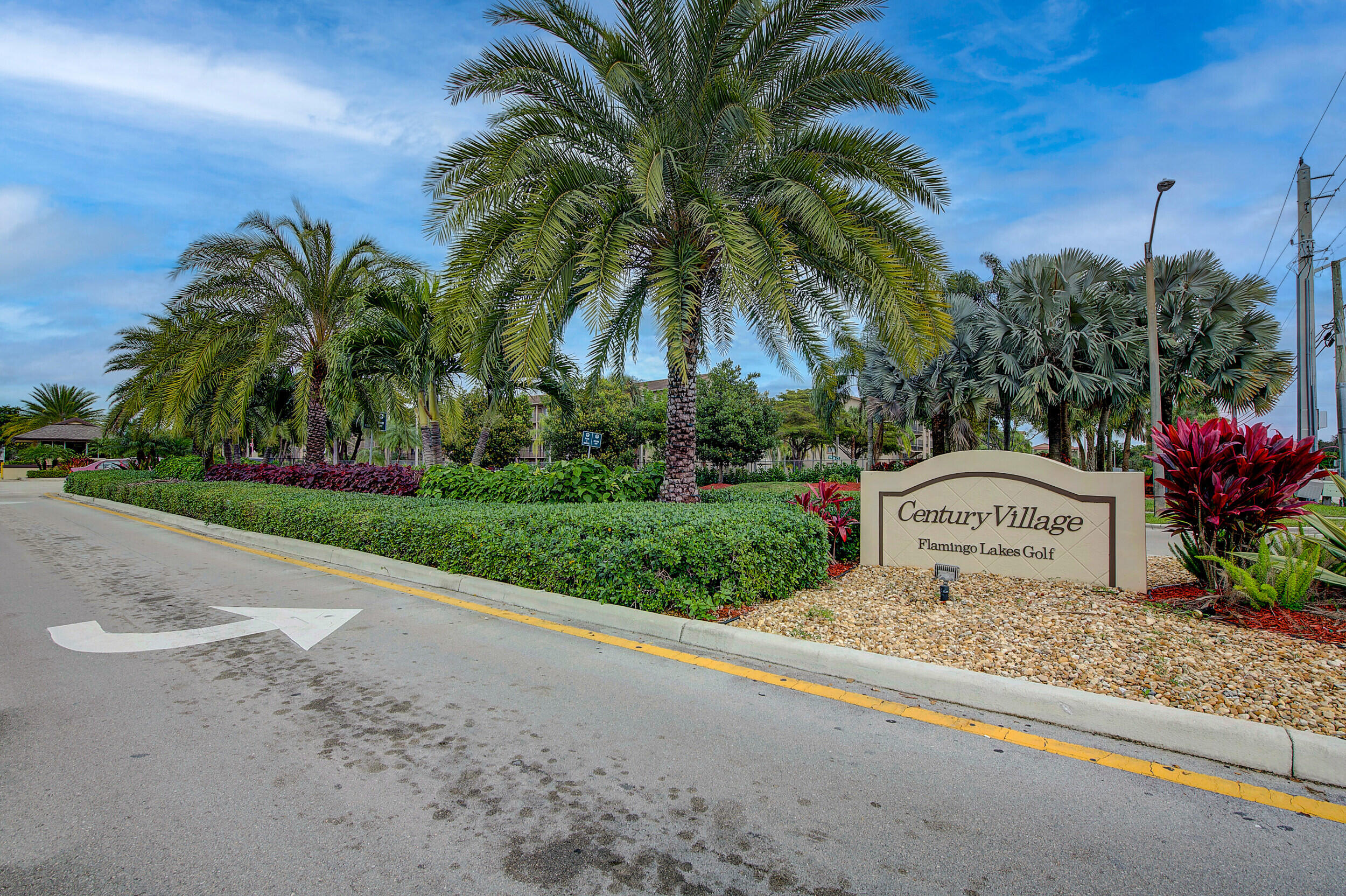2BR – Condominium at 1200 SW 130th Avenue #402g