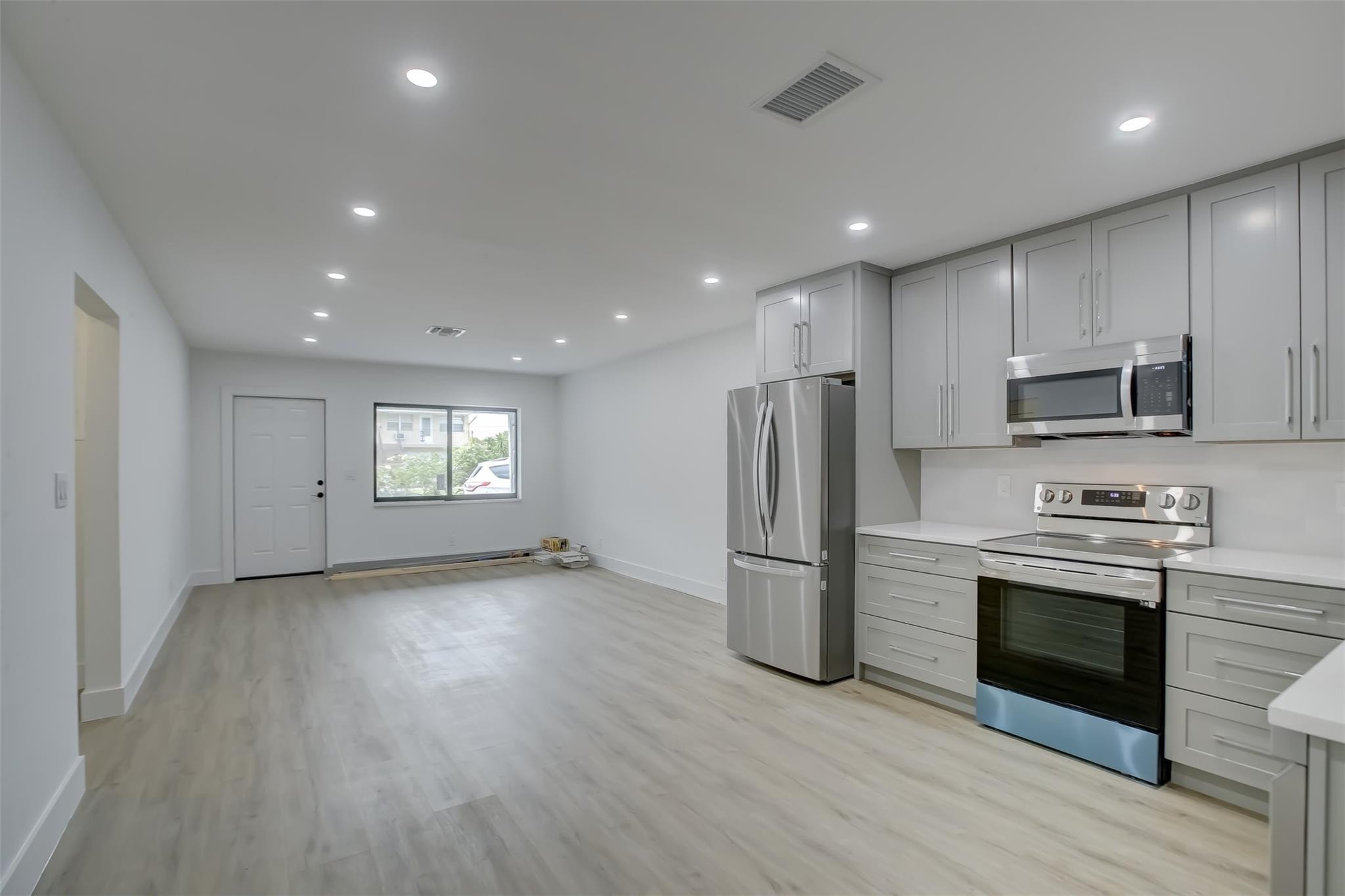 3BR – SingleFamilyResidence at 2155 NE 56th Court