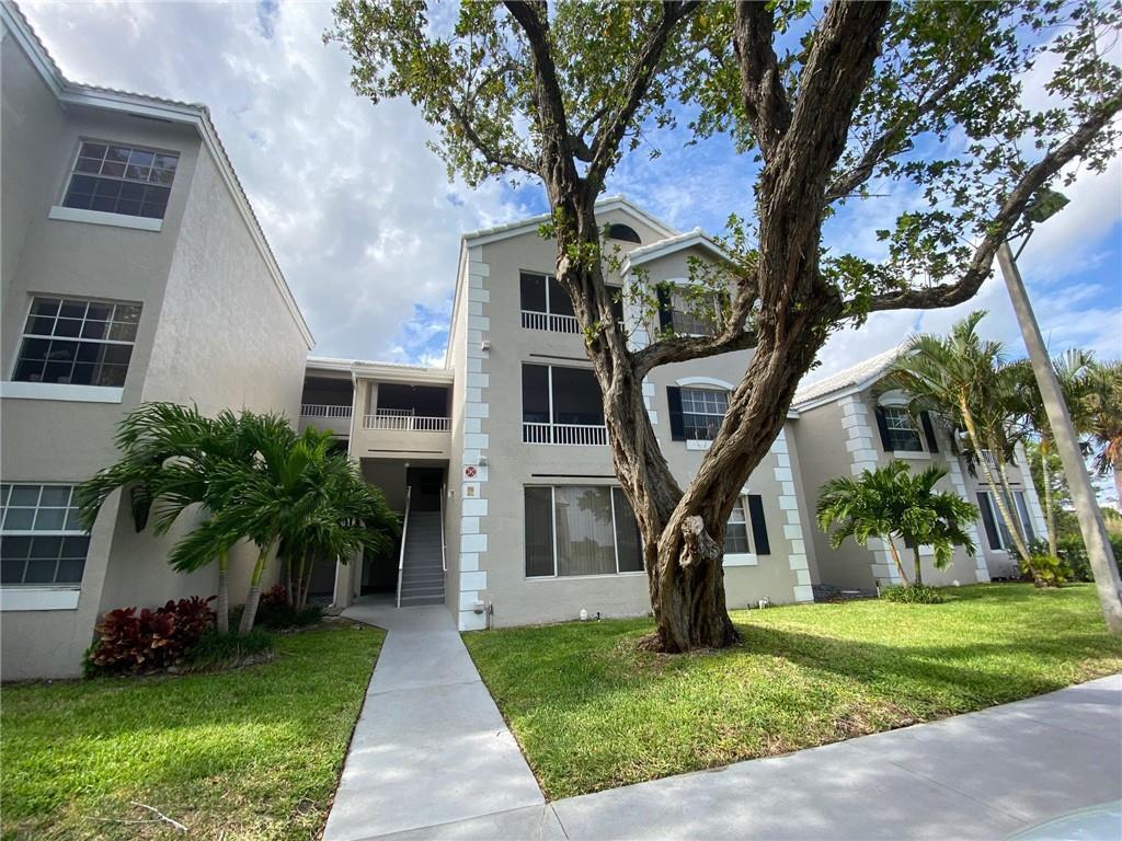1BR – Condominium at 2841 N Oakland Forest Drive #107