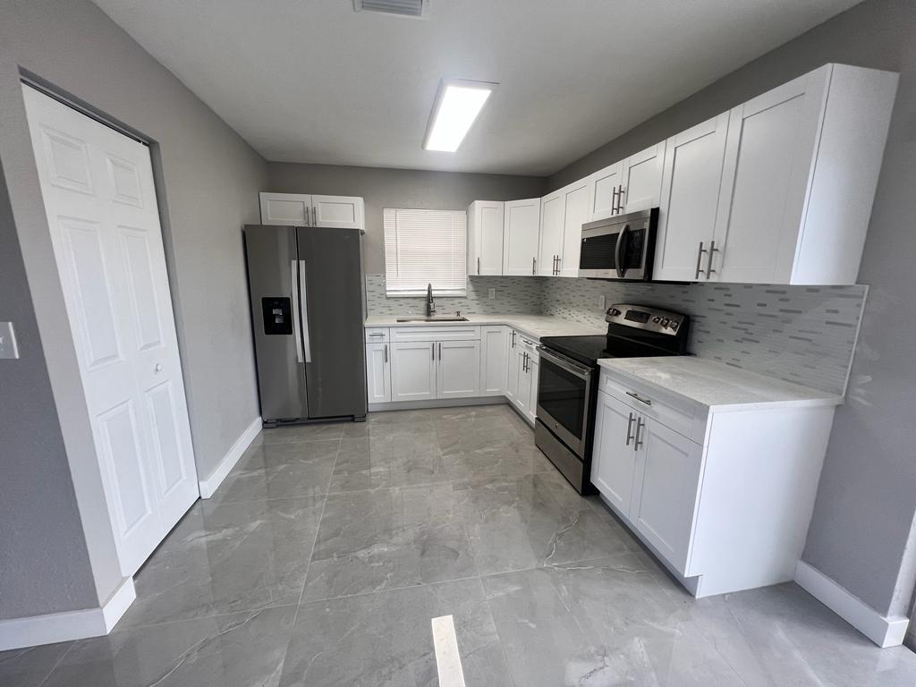 4BR – SingleFamilyResidence at 151 NE 17th Avenue