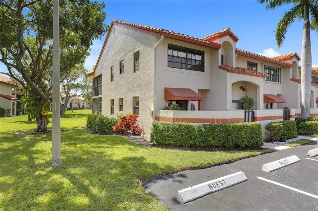 2BR – Condominium at 206 Congressional Way #206
