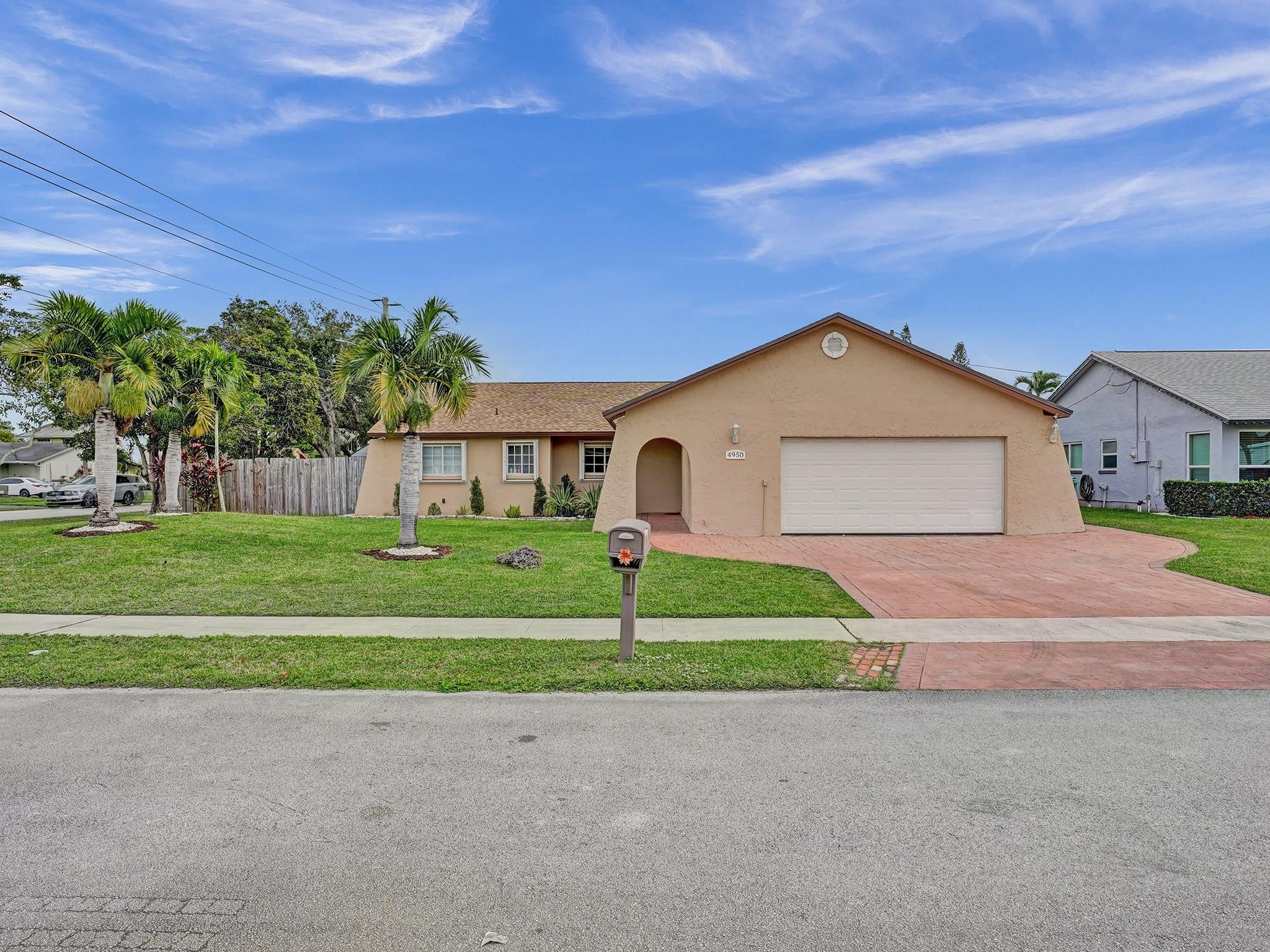 3BR – SingleFamilyResidence at 4950 NW 85th Terrace
