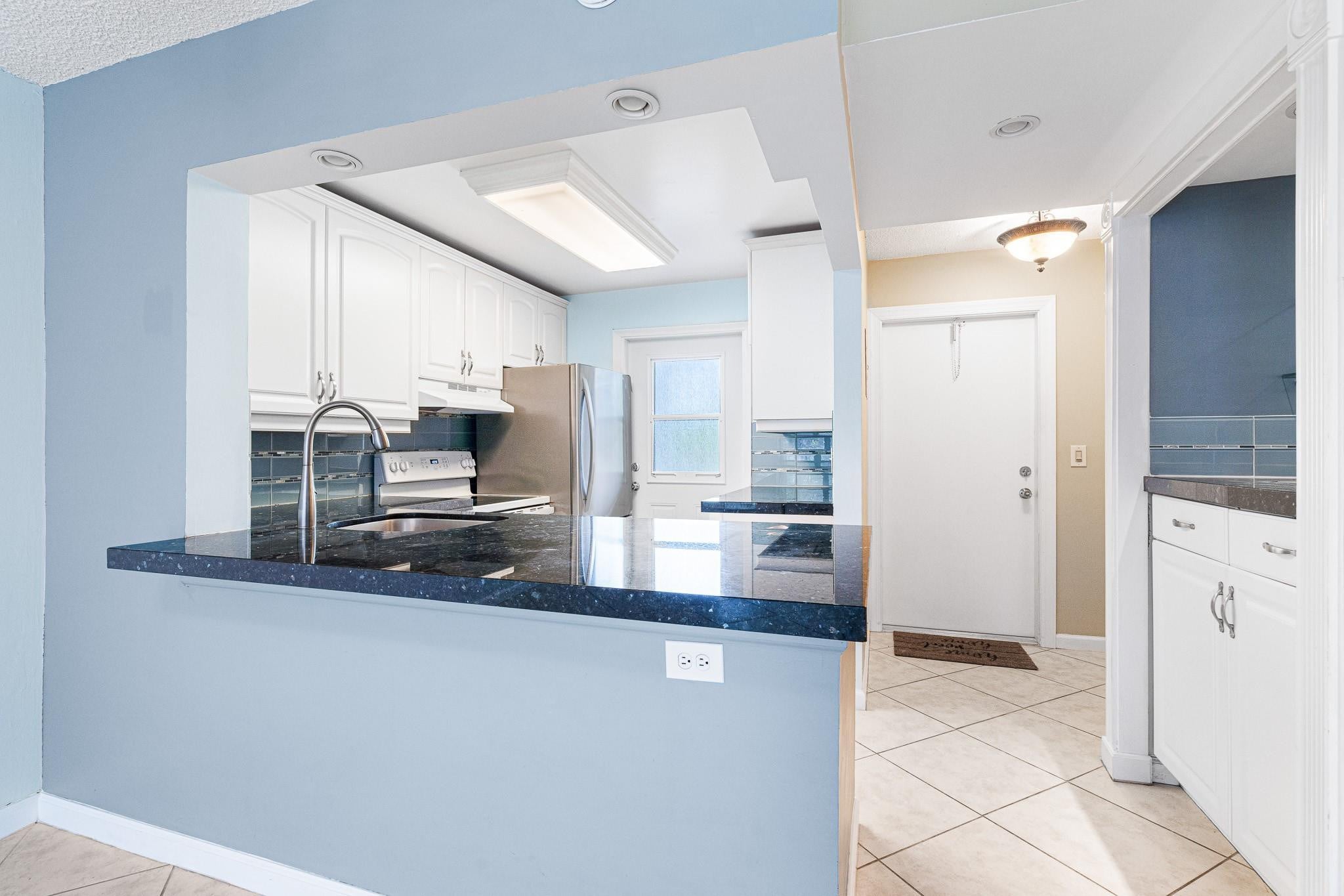 2BR – Condominium at 4025 N Federal Highway #Apt 223c