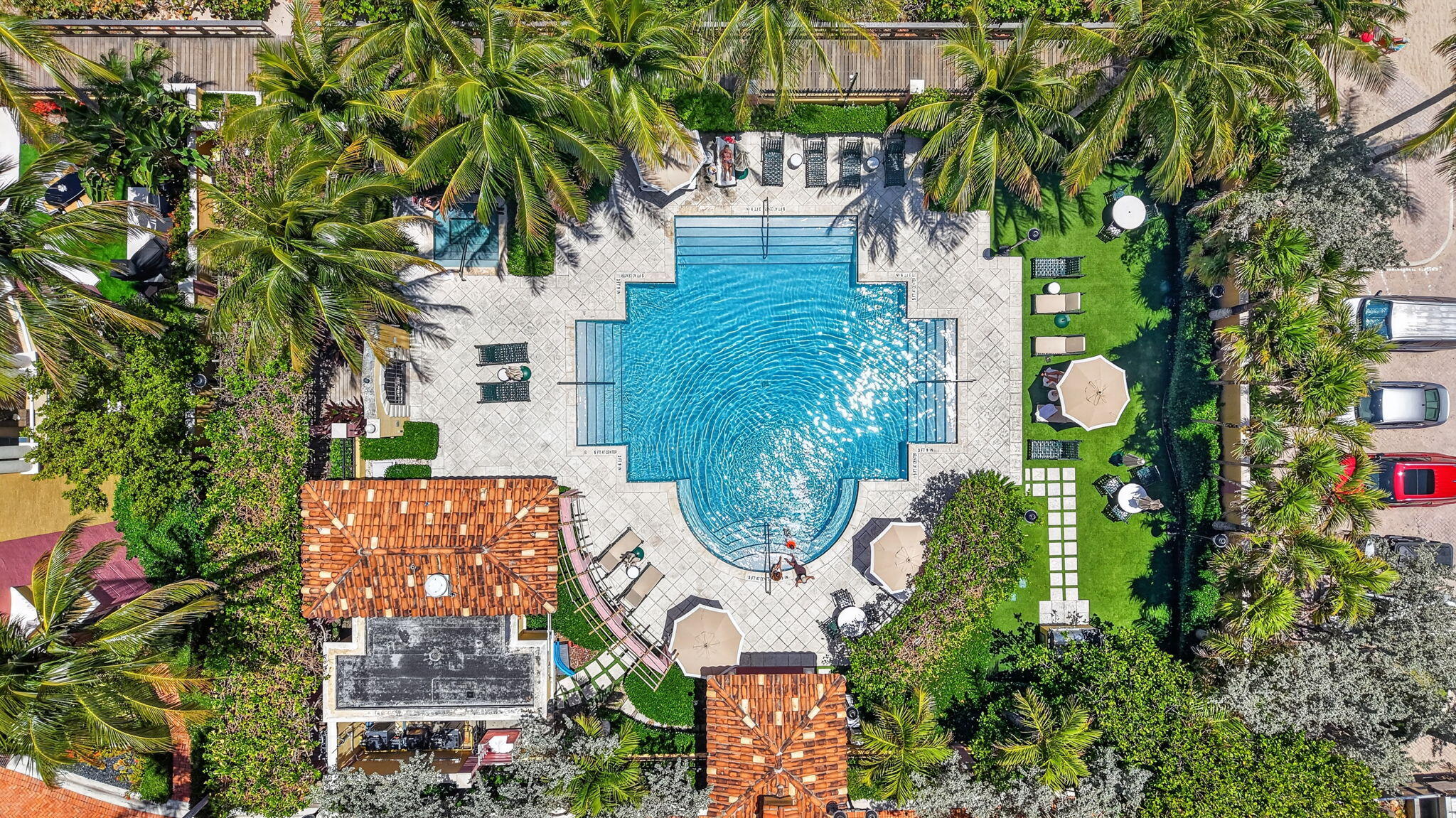 4BR – Condominium at 2100 N Ocean Boulevard #16e