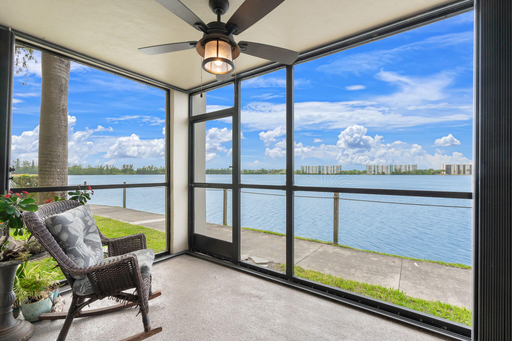 2BR – Condominium at 116 Lake Emerald Drive #101