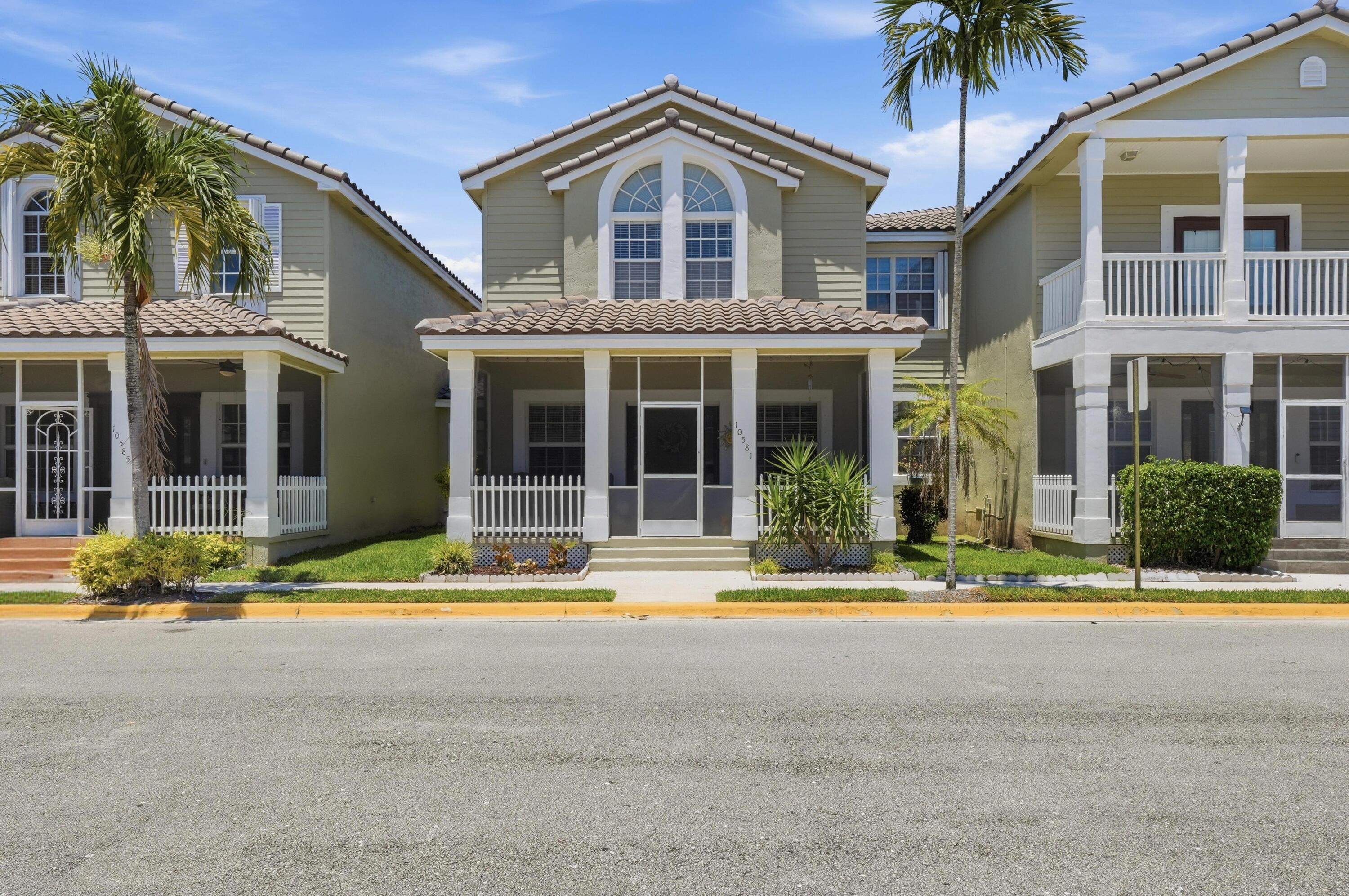 3BR – Townhouse at 10581 NW 56th Place