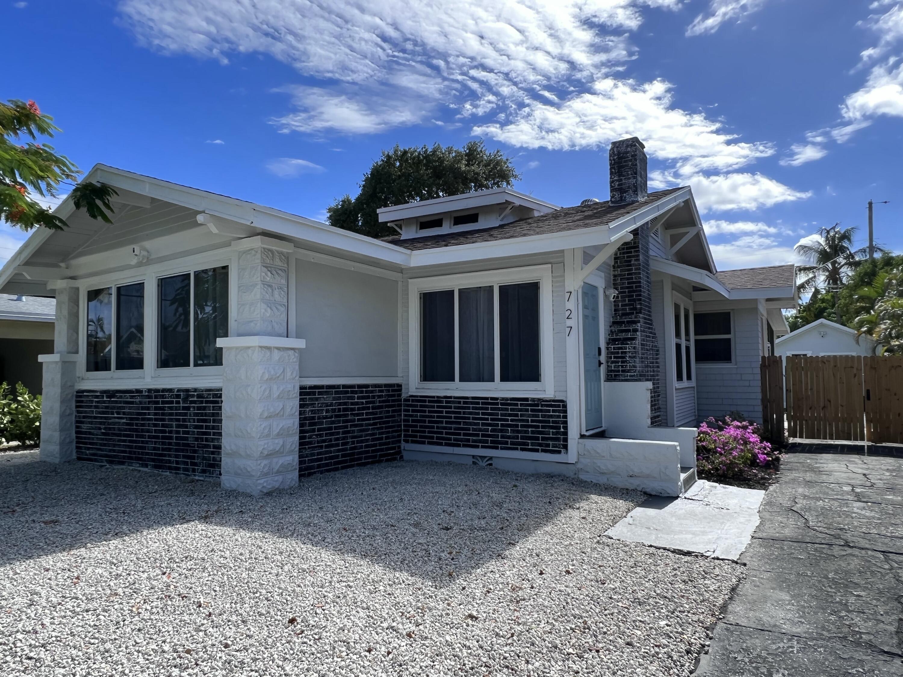 3BR – SingleFamilyResidence at 727 S N Street