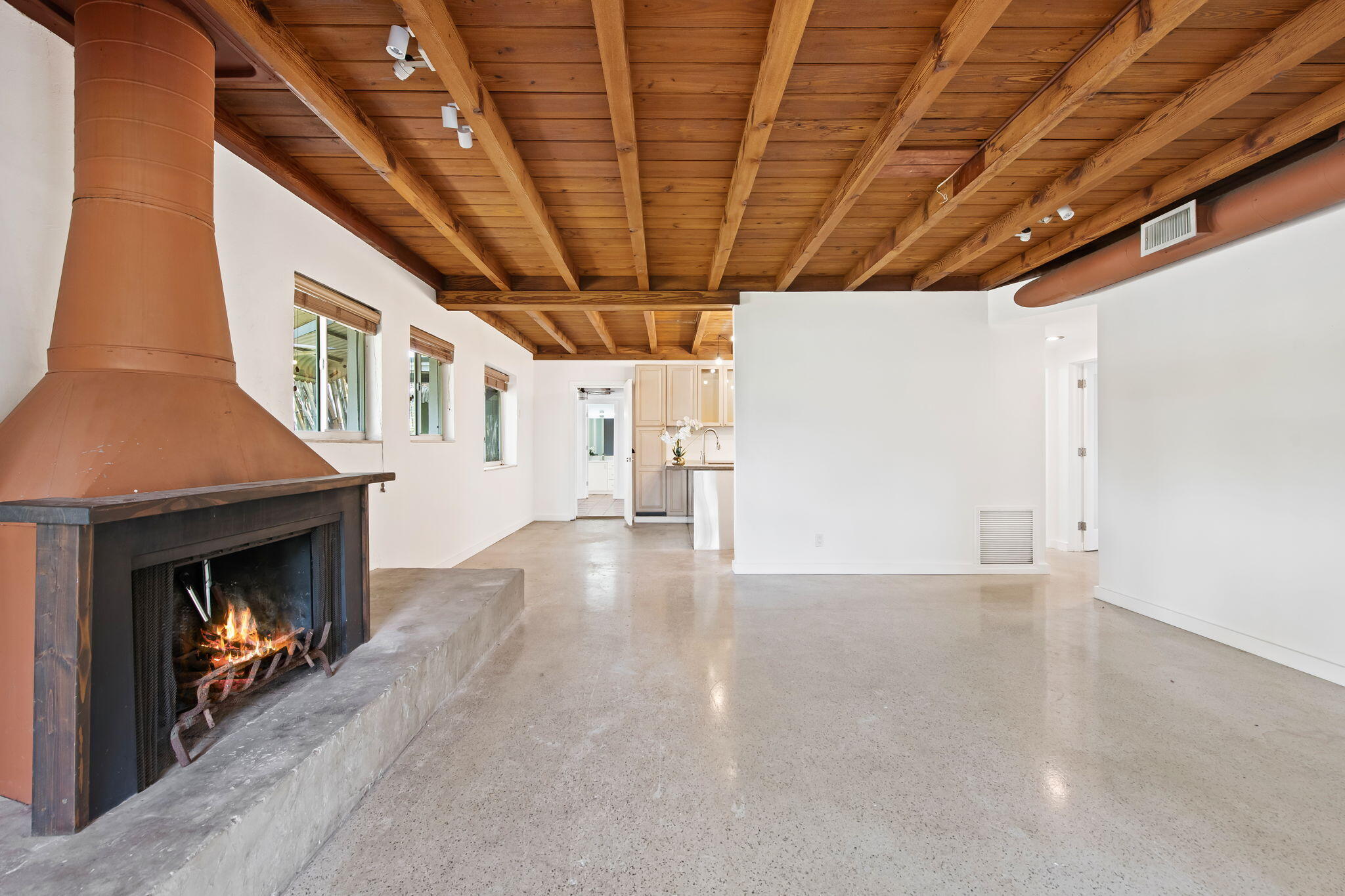 2BR – SingleFamilyResidence at 2020 NE 4th Avenue #1