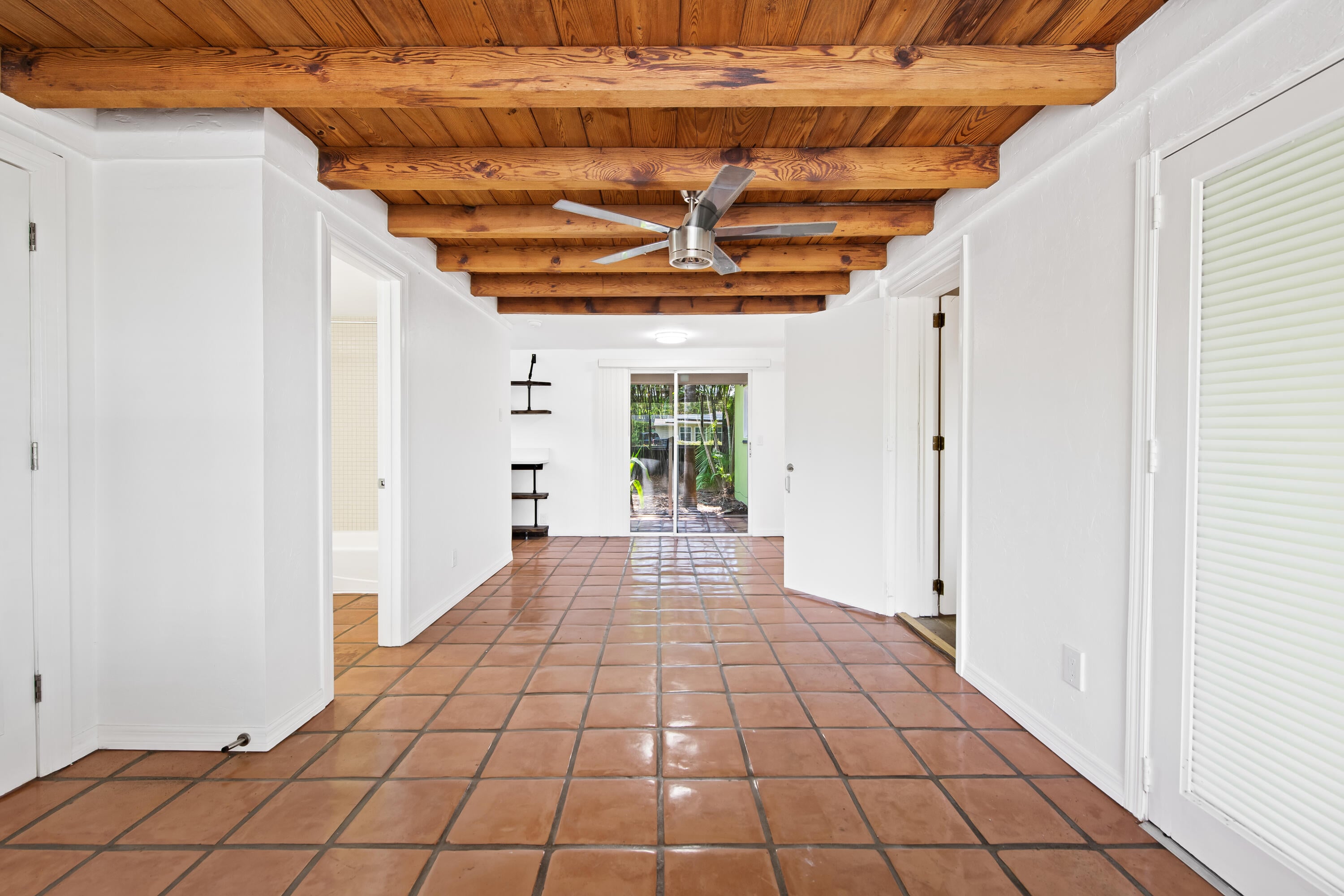 1BR – SingleFamilyResidence at 2020 NE 4th Avenue #2