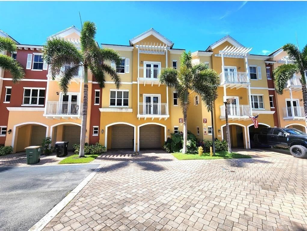 2BR – Townhouse at 2317 Vintage Drive