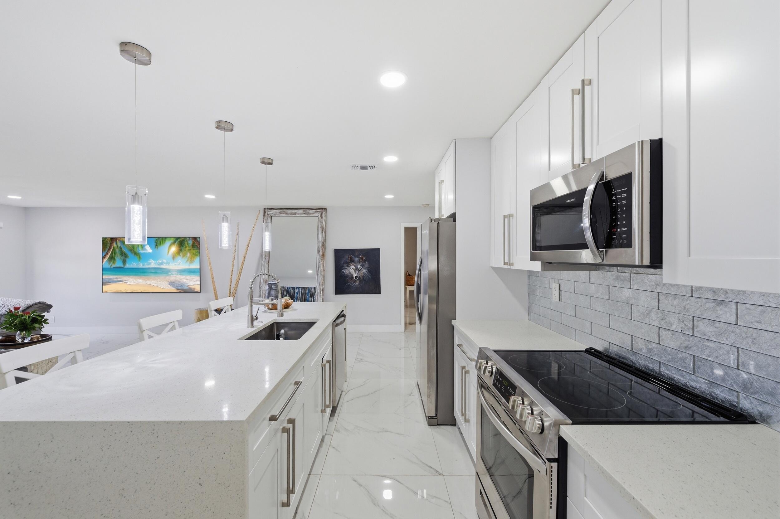 2BR – SingleFamilyResidence at 6396 Country Wood Way