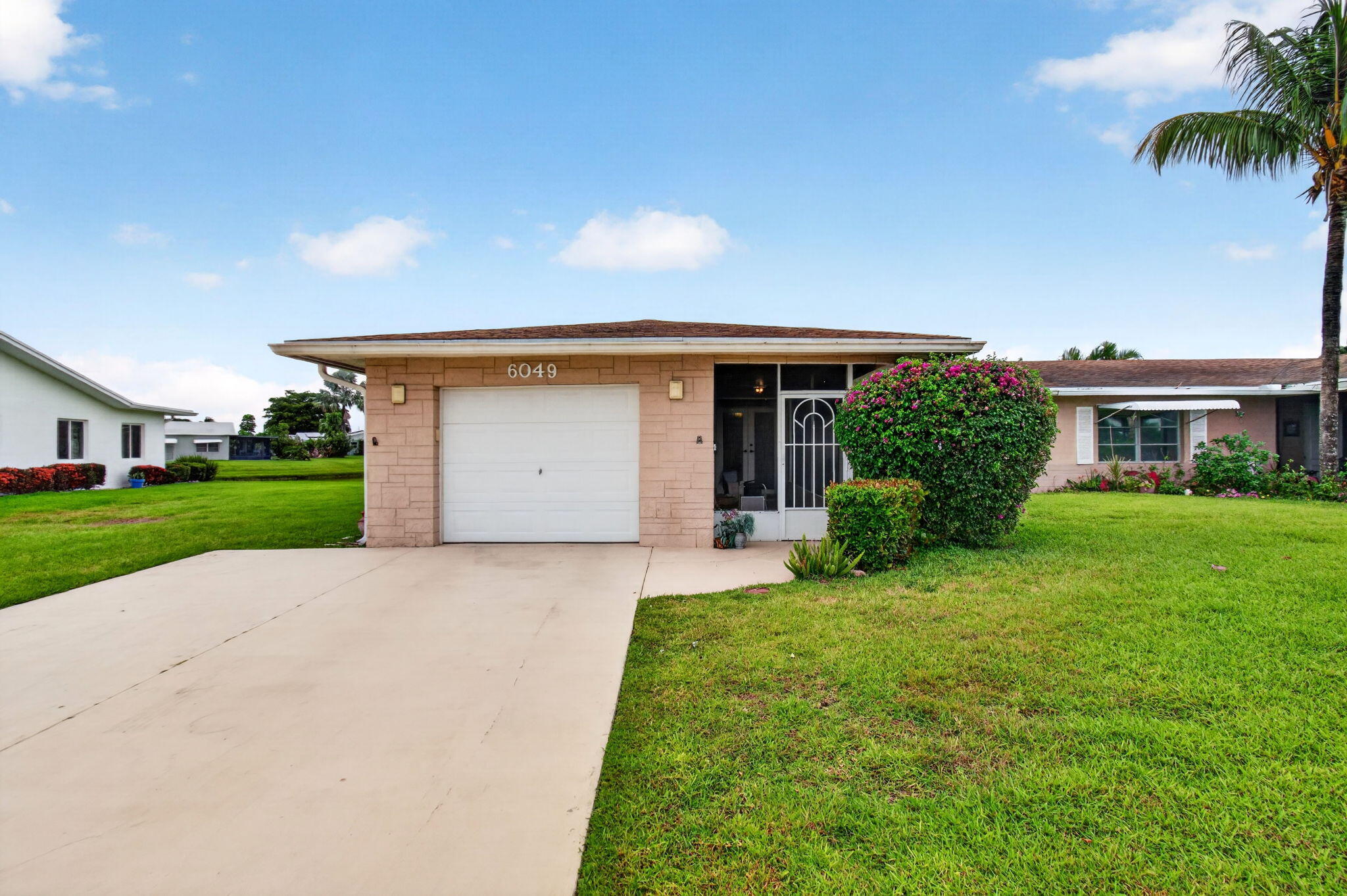 2BR – RES at 6049 Dusenburg Road