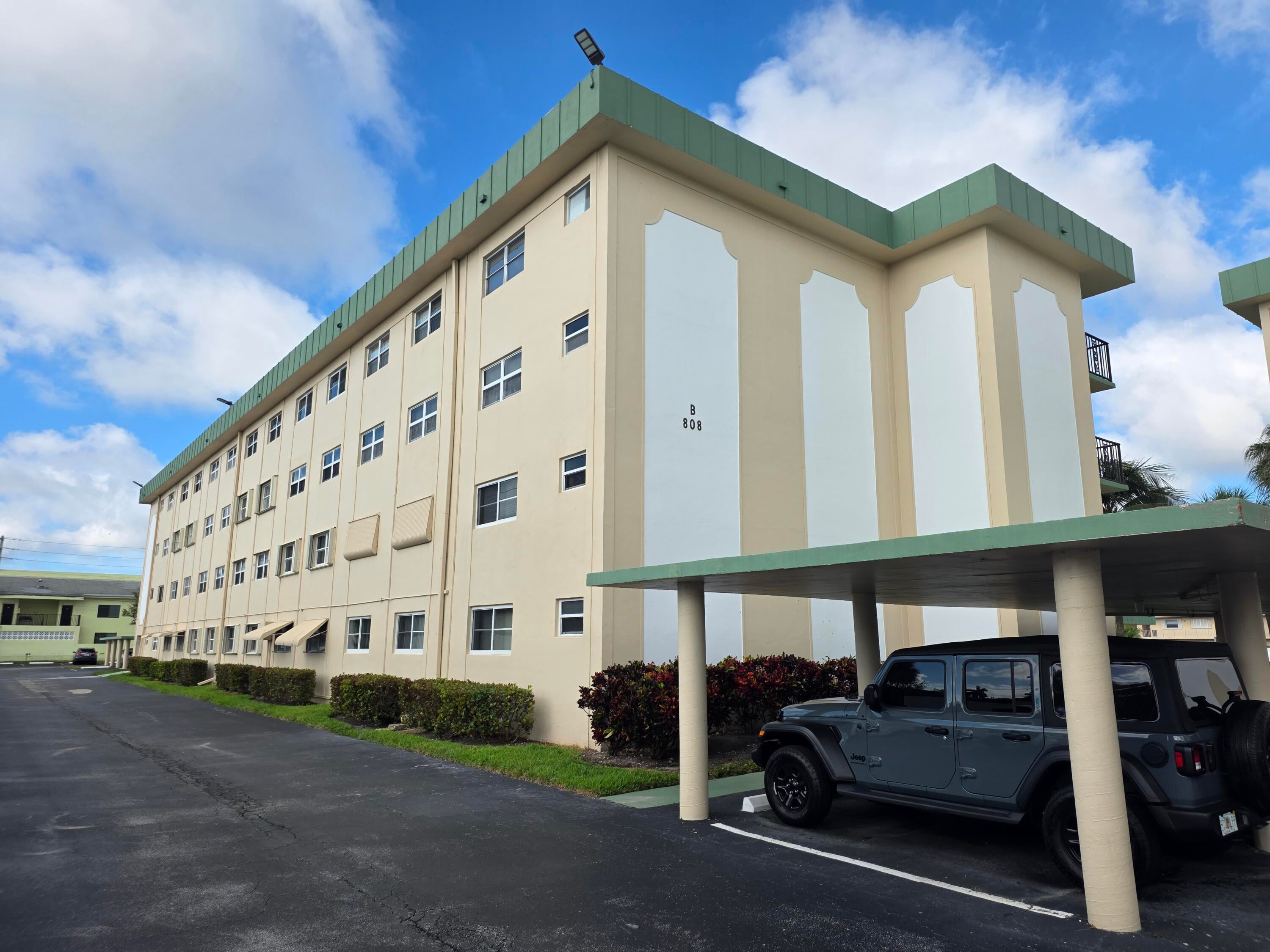 1BR – Condominium at 808 SE 7th Street #101