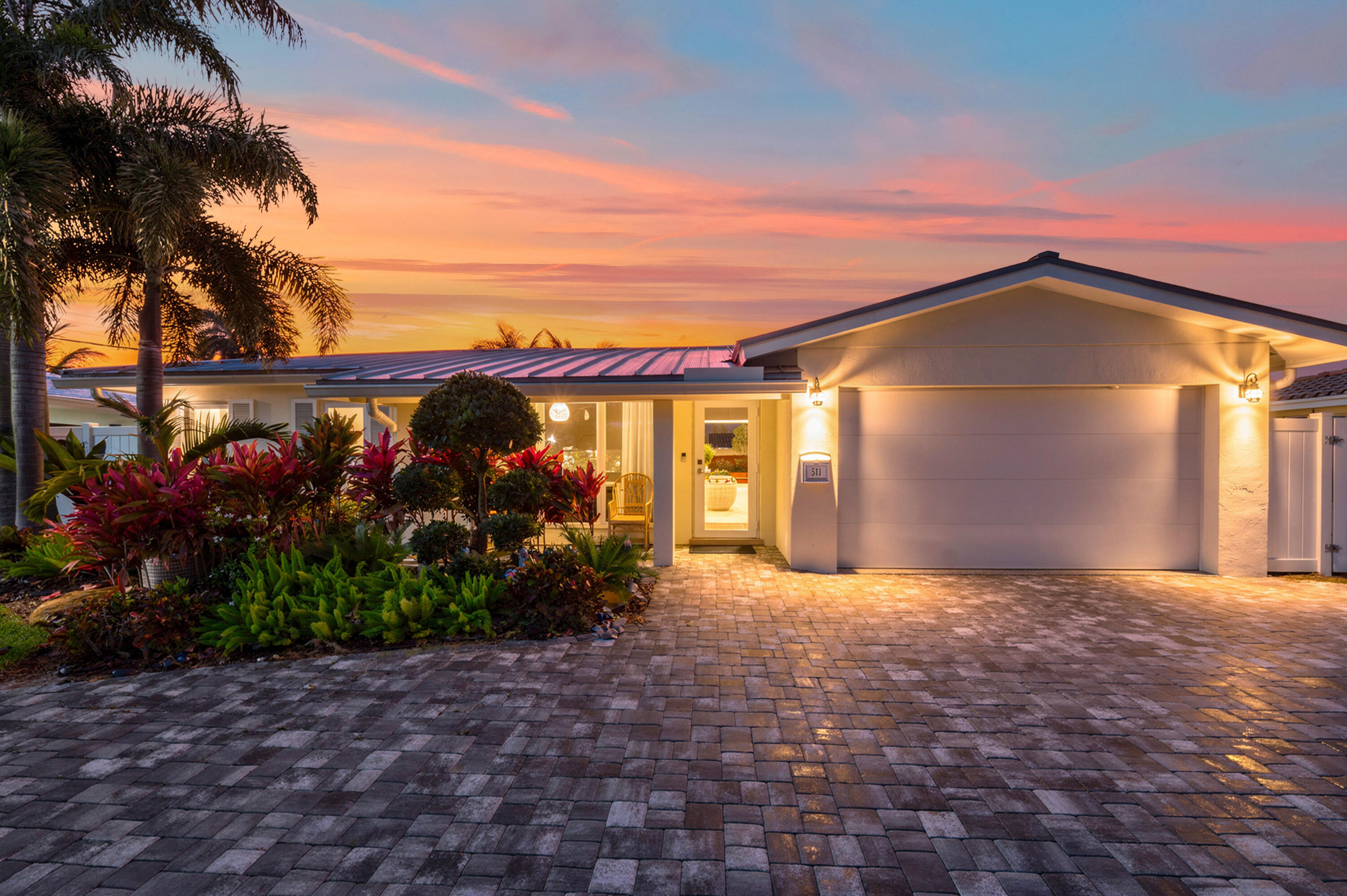 3BR – SingleFamilyResidence at 511 SE 9th Avenue