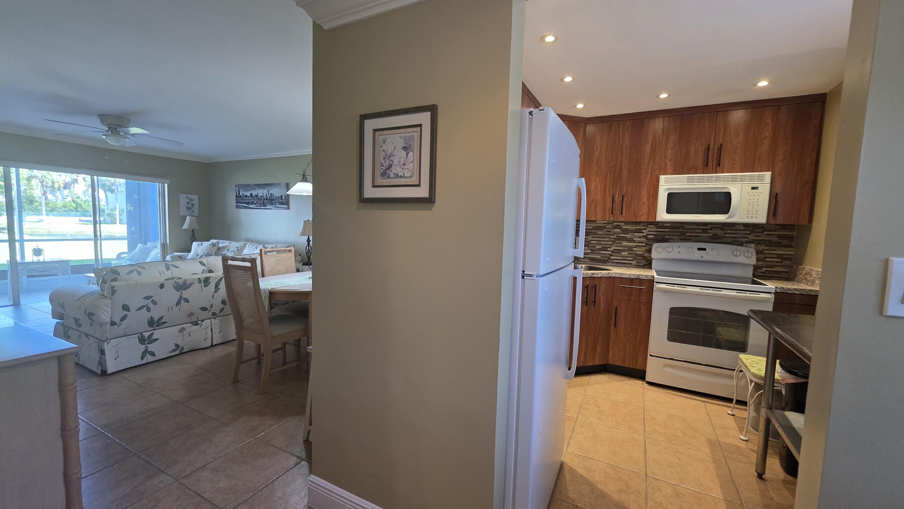 1BR – Condominium at 600 NE 2nd Street #108