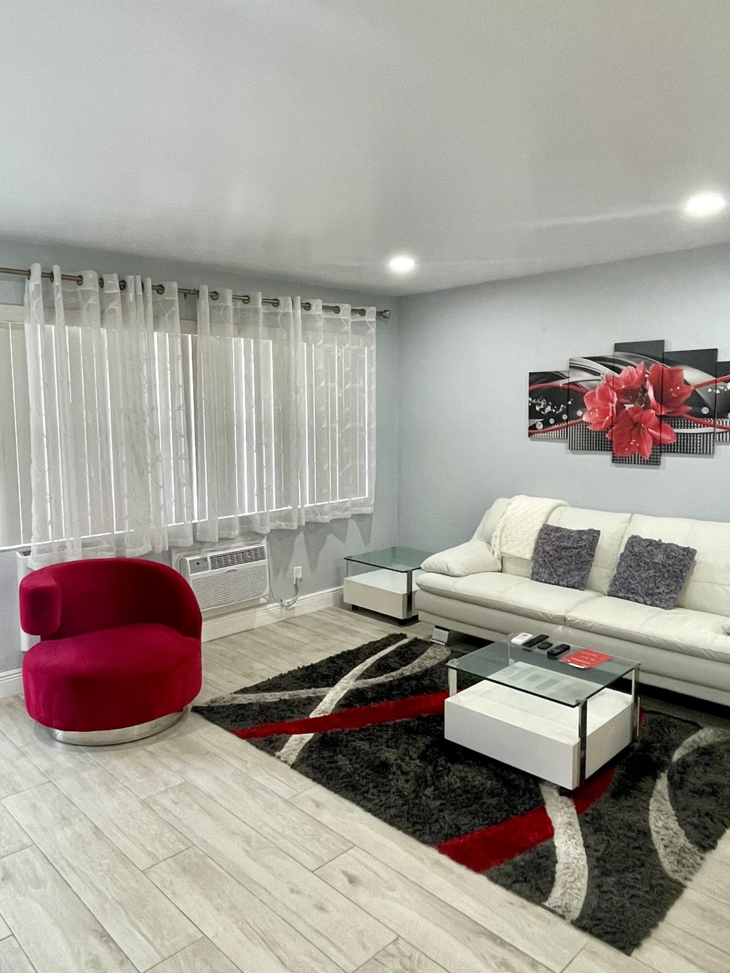 1BR – Condominium at 107 Kent G #107