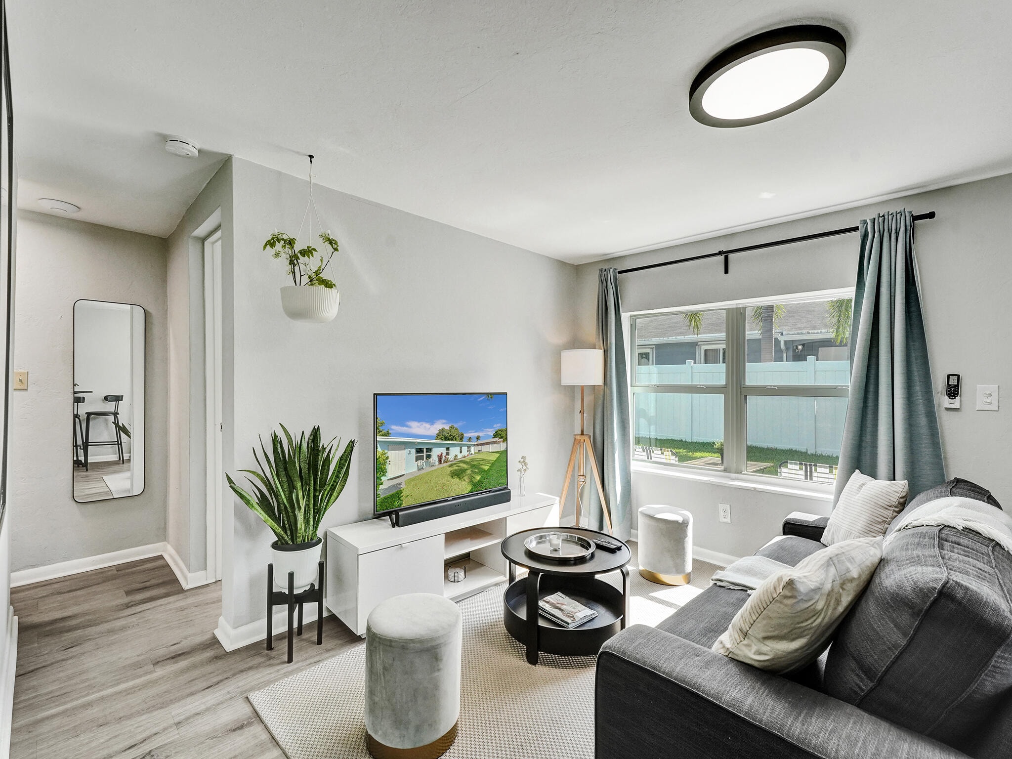 2BR – SingleFamilyResidence at 719 SW 2nd Court