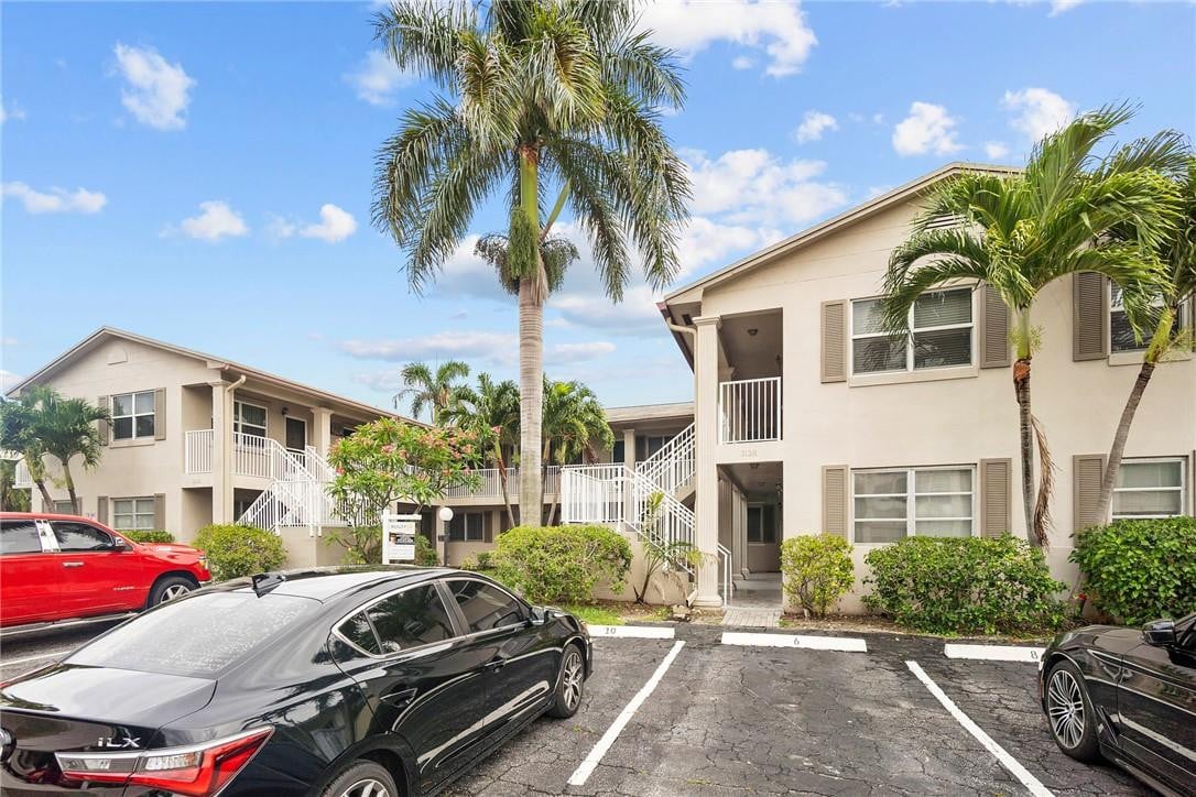 1BR – Condominium at 2130 NE 42nd Court #4