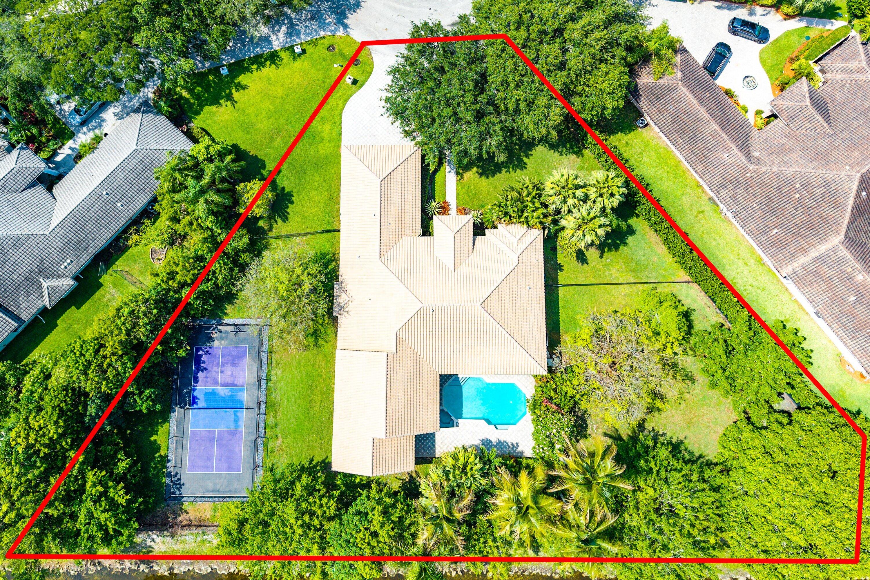 6BR – SingleFamilyResidence at 11600 NW 5th Street