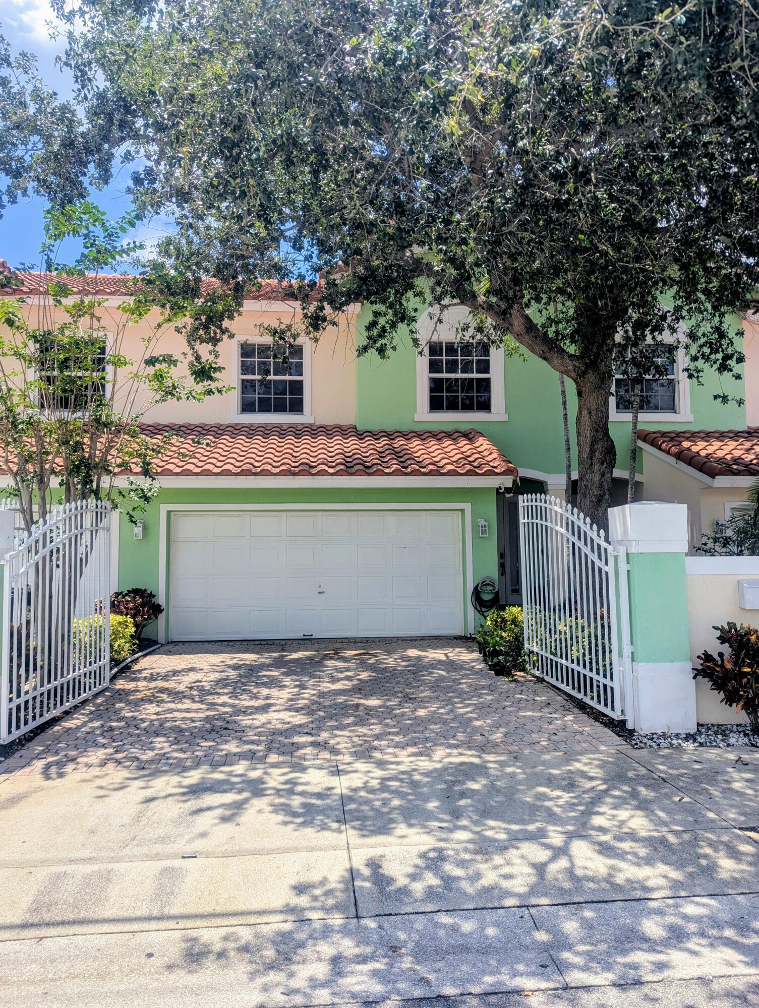 3BR – Townhouse at 1301 S Federal Highway #4