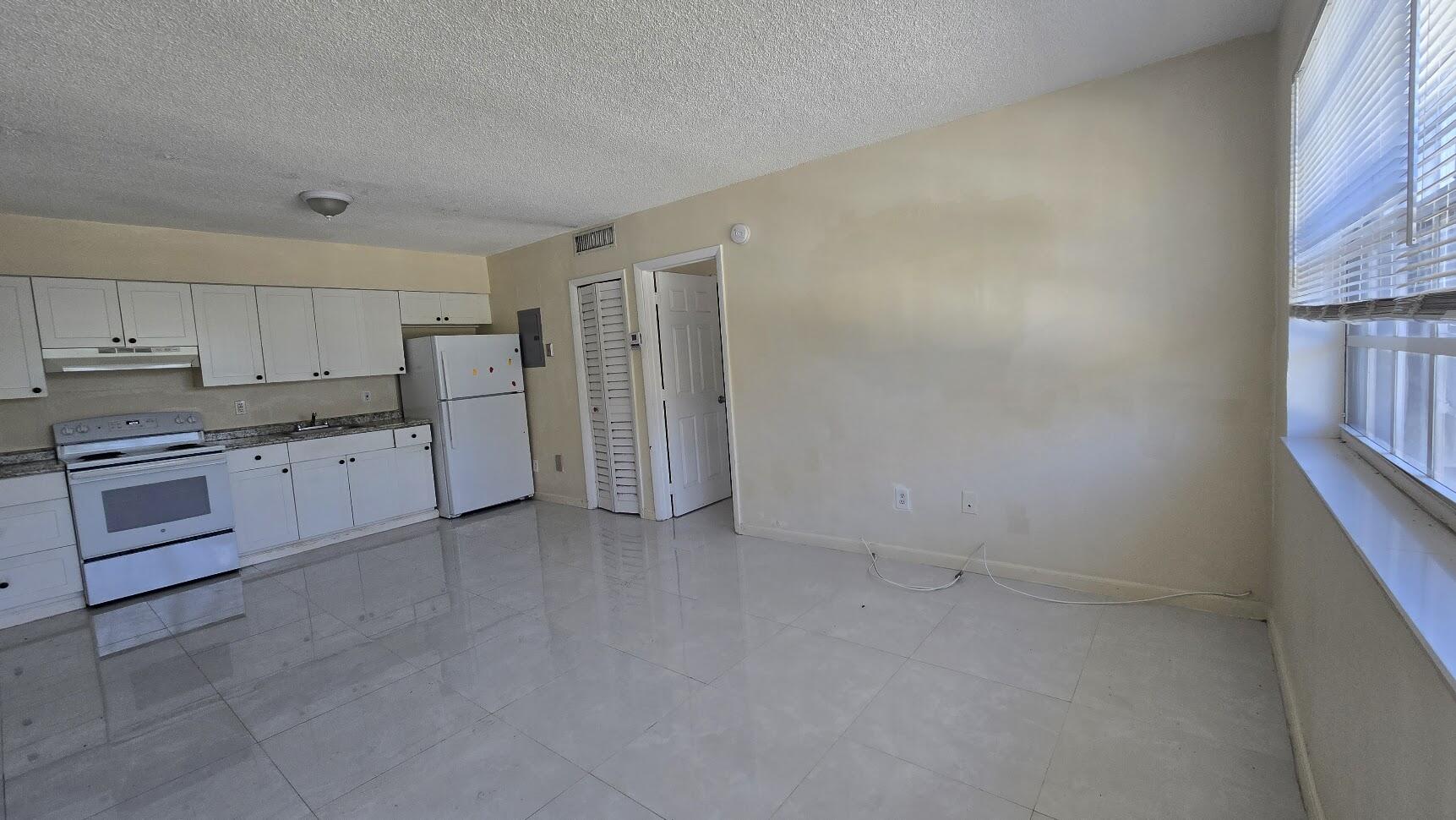 1BR – Apartment at 1290 NE 142nd Street #2