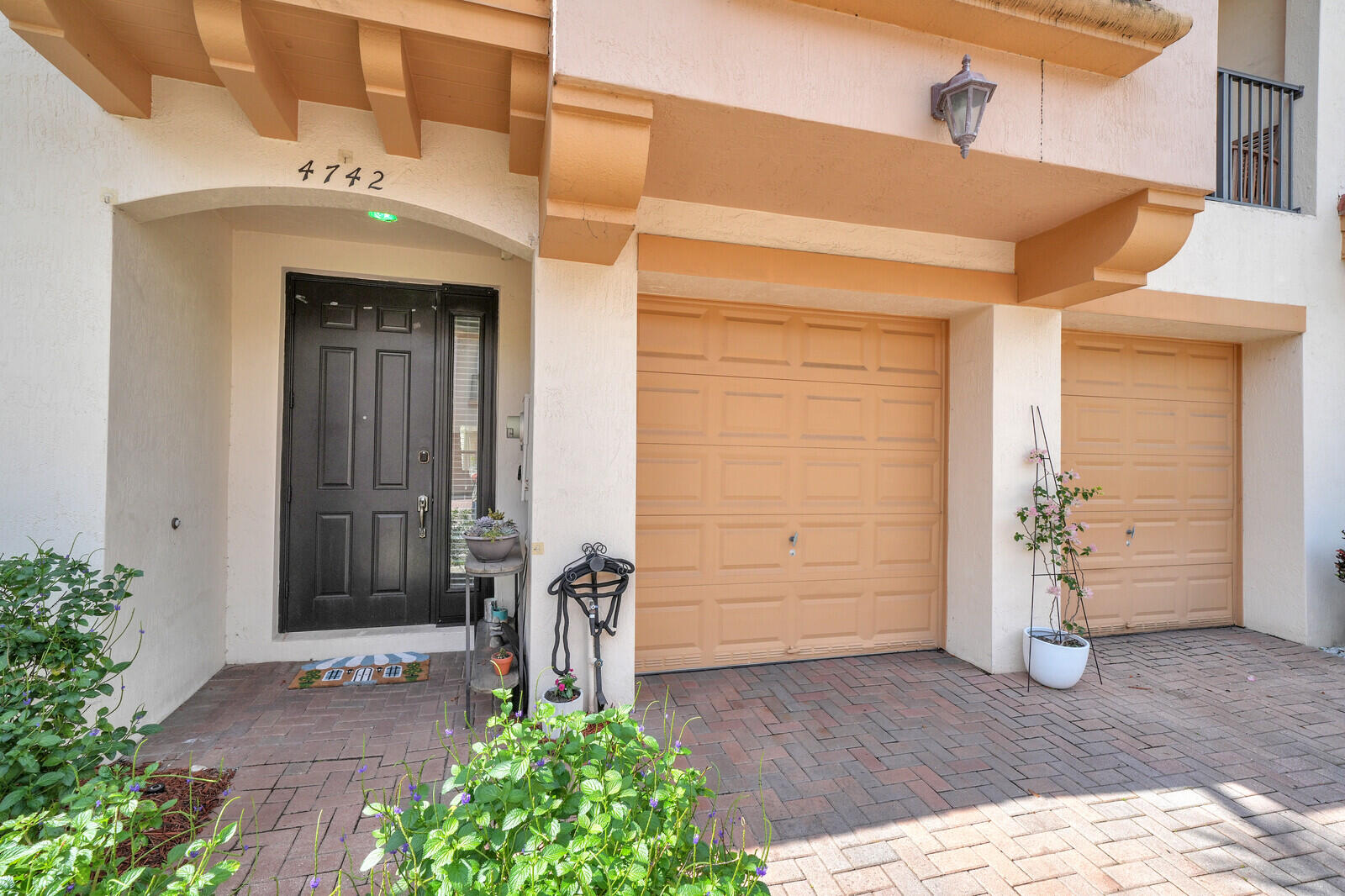 3BR – Townhouse at 4742 Grand Cypress Circle N