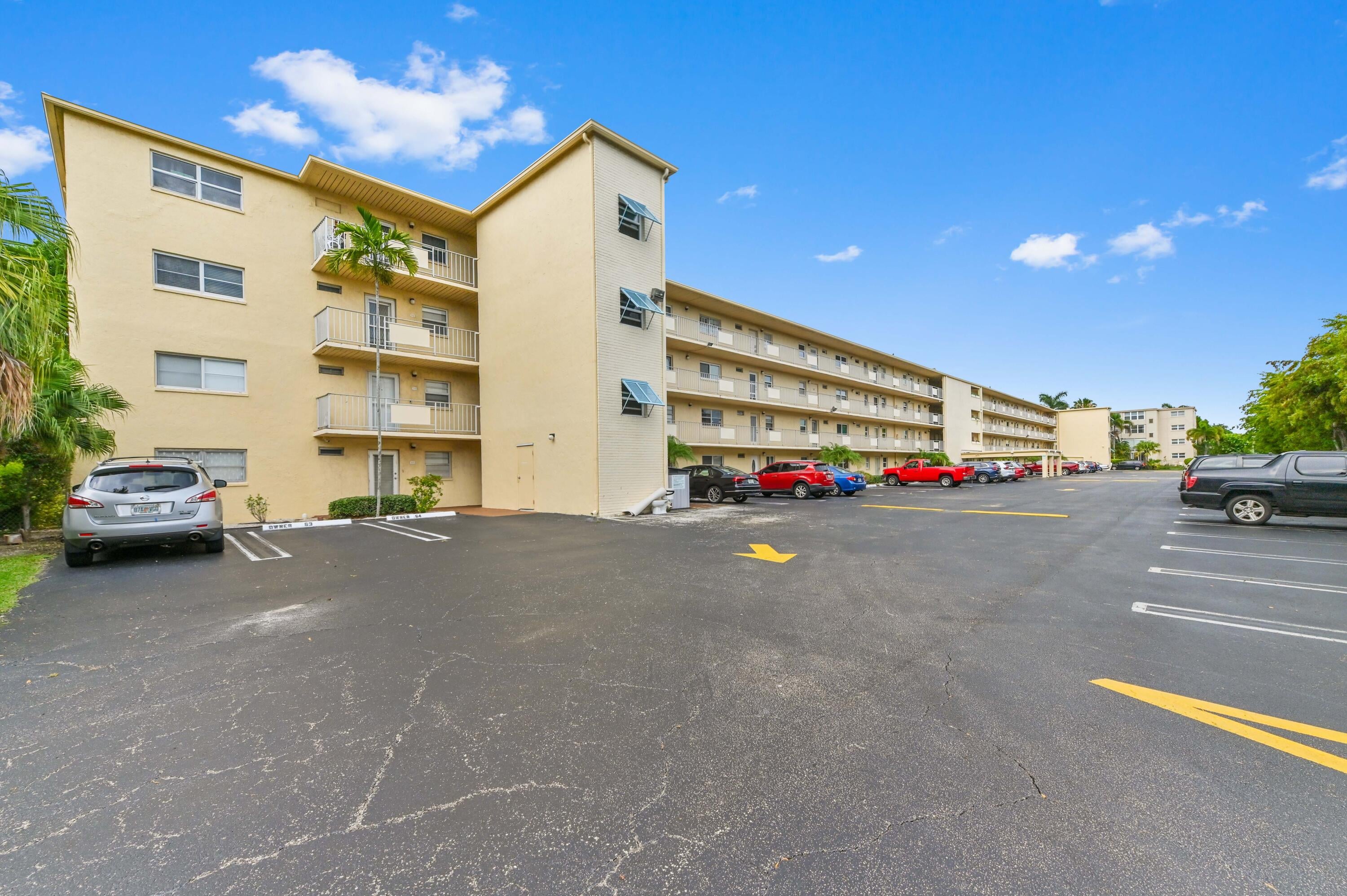 2BR – Condominium at 2615 NE 3rd Court #3170
