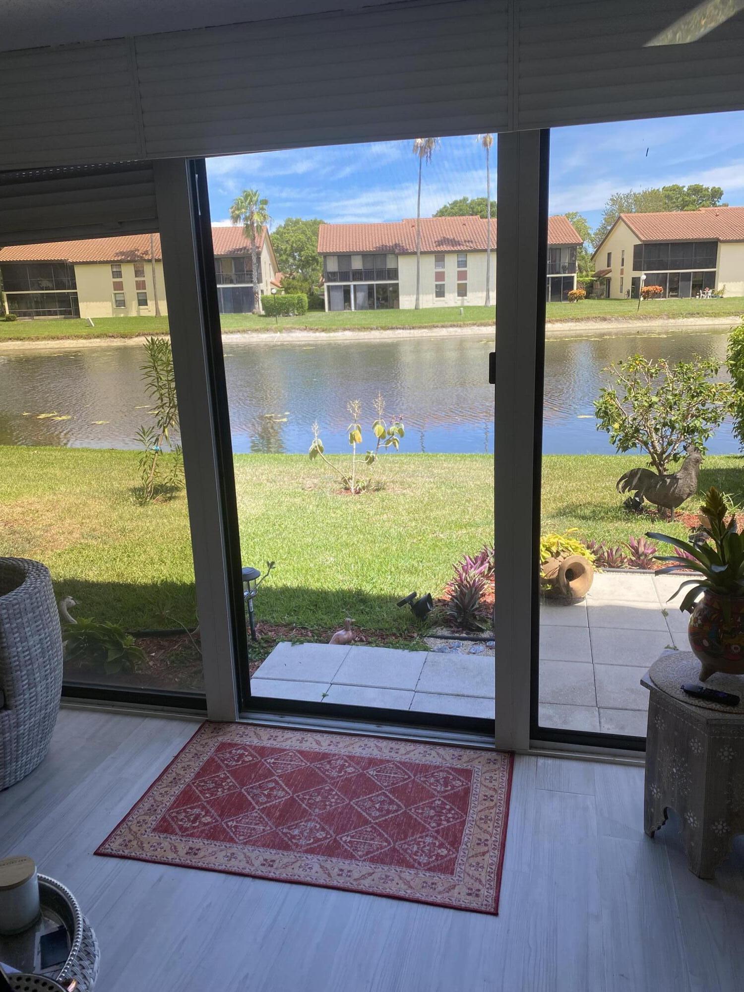 3BR – Condominium at 10271 N Circle Lake Drive